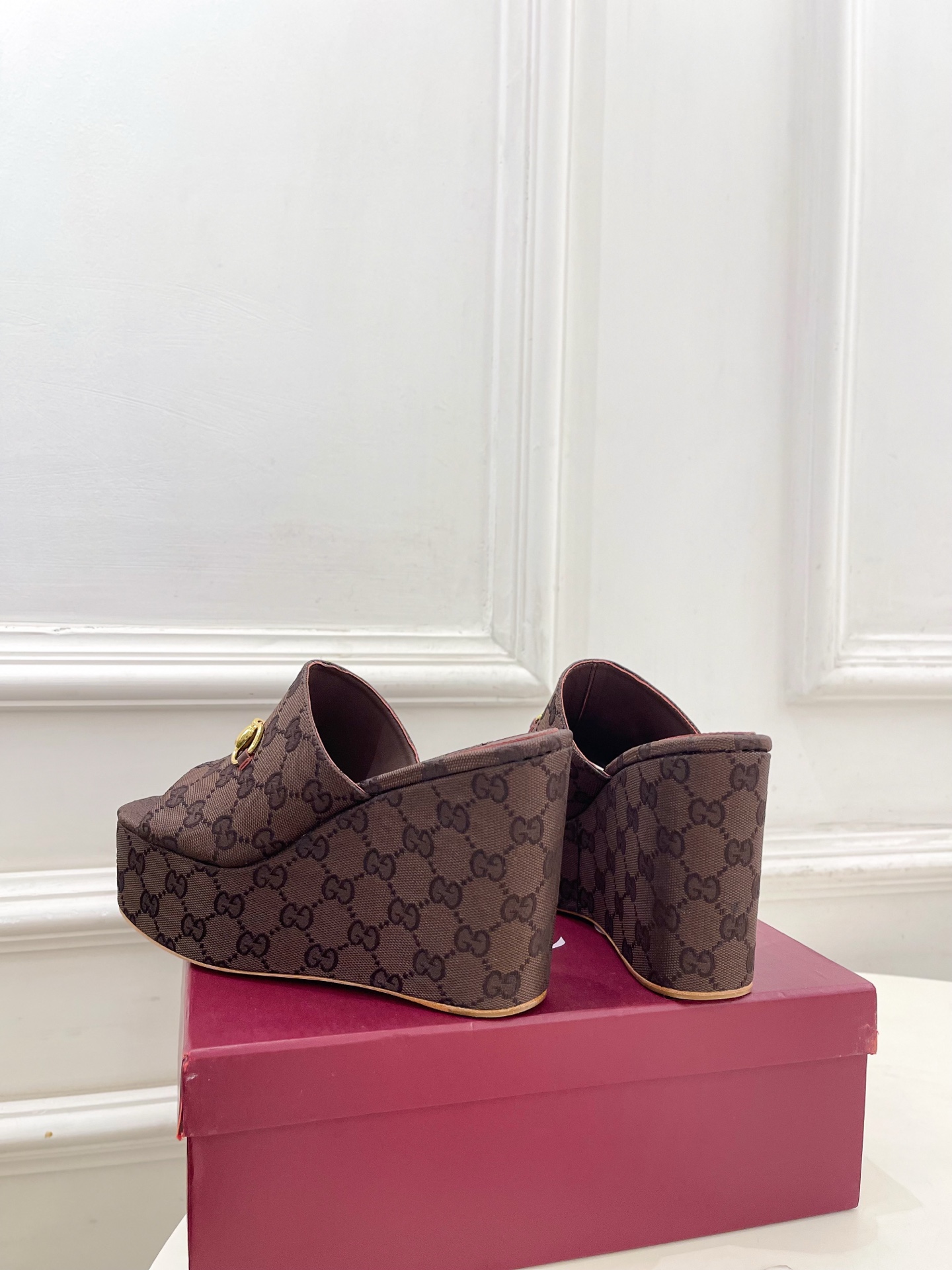 Gucci |  古驰 26𝐬𝐬 ⭐️   G家 主打系列终于面世，狠货值得期待！原有的经典 创造新设计