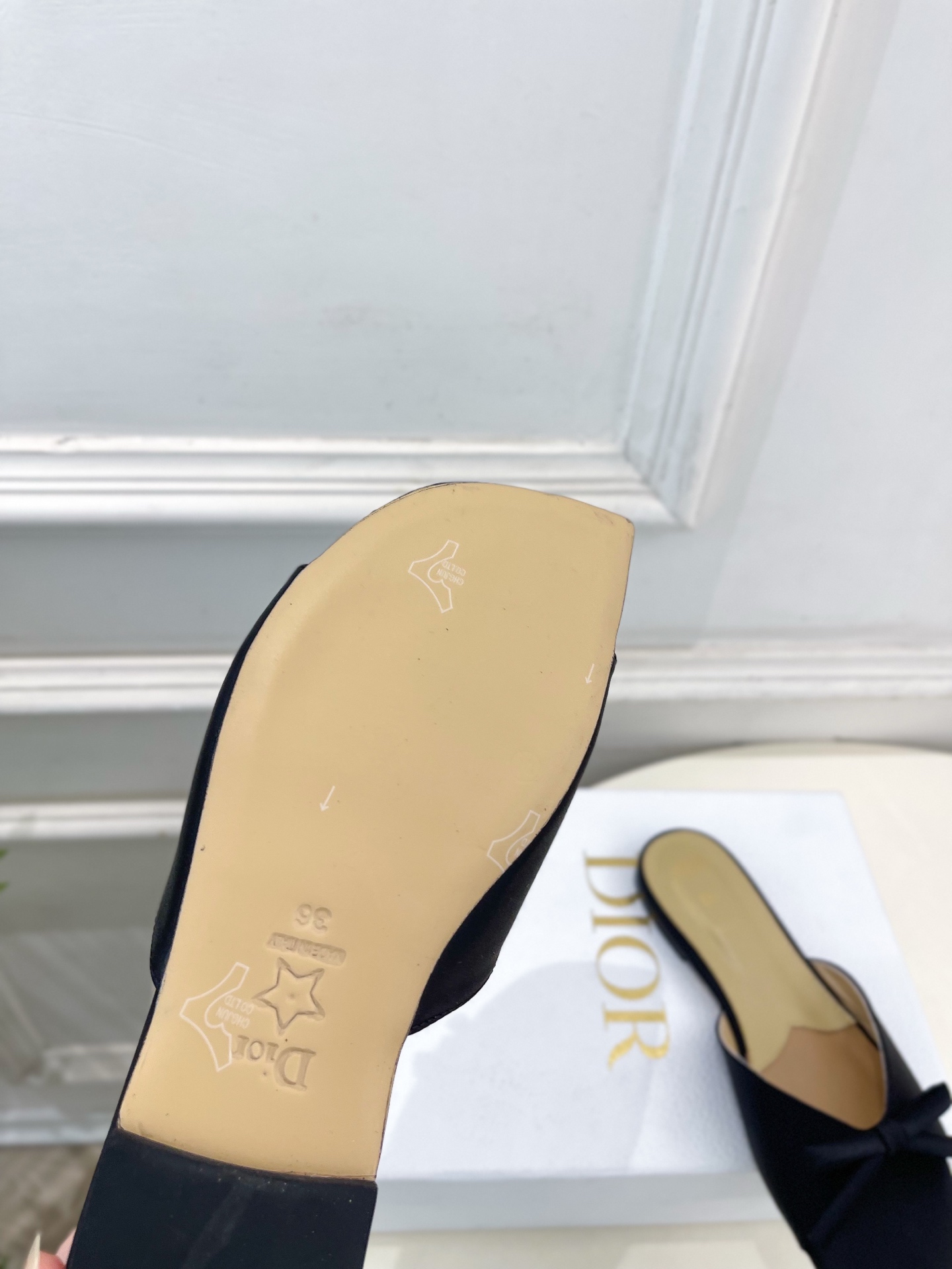 Dior |  迪奥  26𝐬𝐬 🧡💚2026春夏新品 顶级版本⚠️专柜主打新款 CD蝴蝶结鱼嘴平底拖鞋