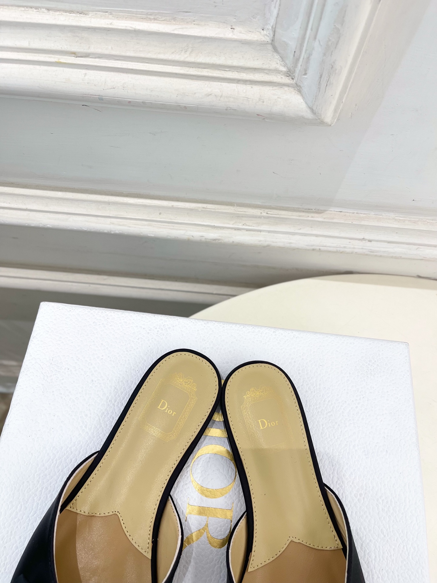 Dior |  迪奥  26𝐬𝐬 🧡💚2026春夏新品 顶级版本⚠️专柜主打新款 CD蝴蝶结鱼嘴平底拖鞋