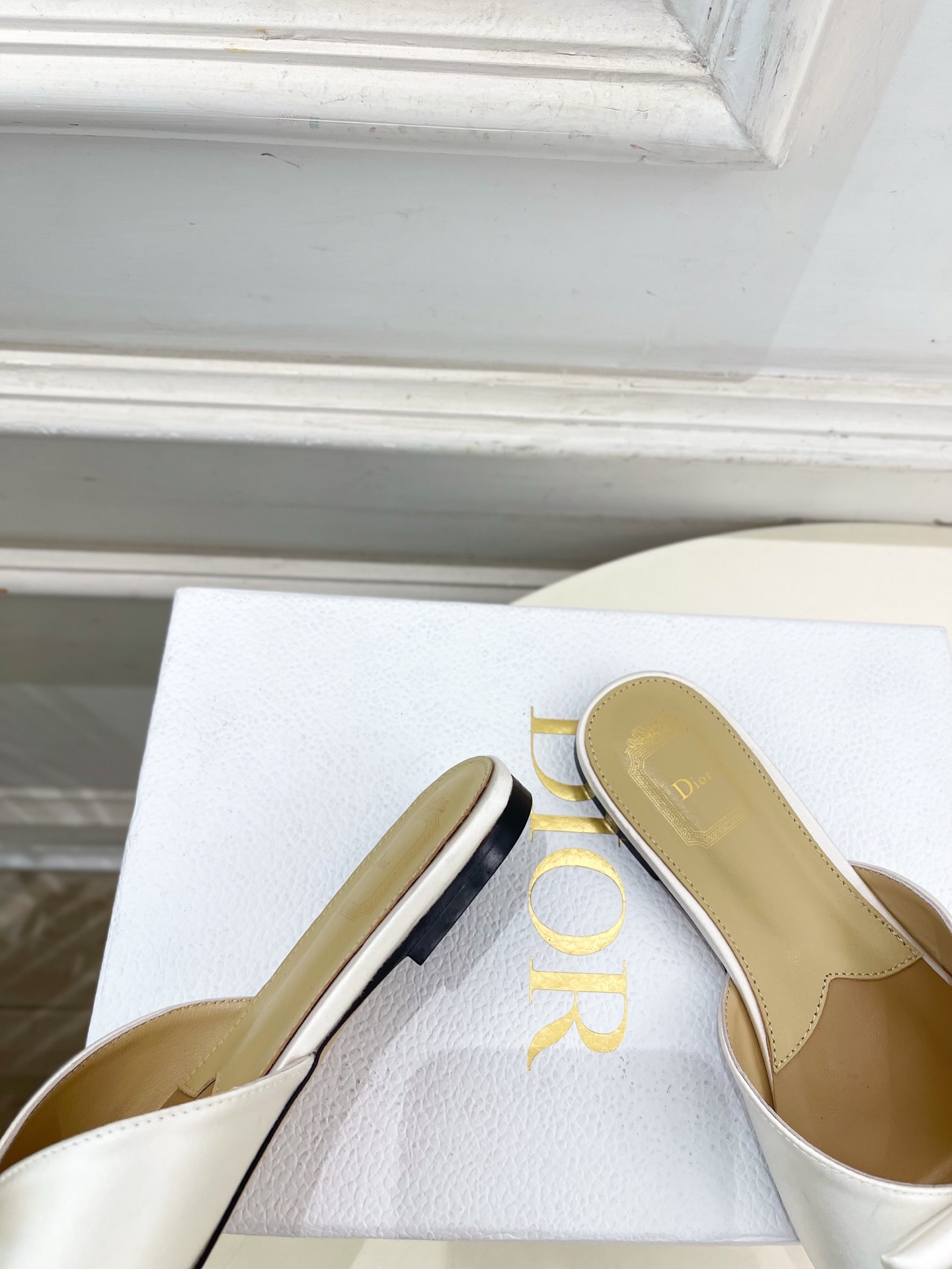 Dior |  迪奥  26𝐬𝐬 🧡💚2026春夏新品 顶级版本⚠️专柜主打新款 CD蝴蝶结鱼嘴平底拖鞋