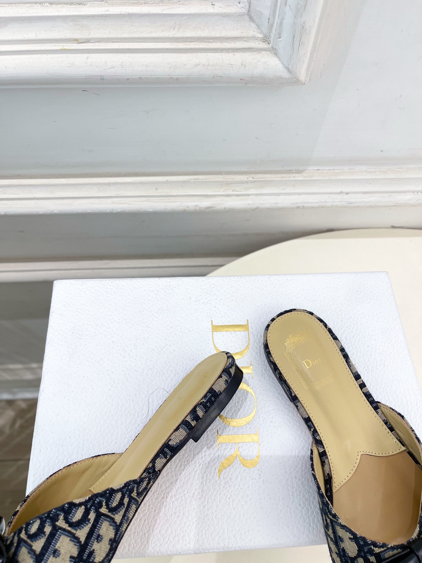 Dior |  迪奥  26𝐬𝐬 🧡💚2026春夏新品 顶级版本⚠️专柜主打新款 CD蝴蝶结鱼嘴平底拖鞋