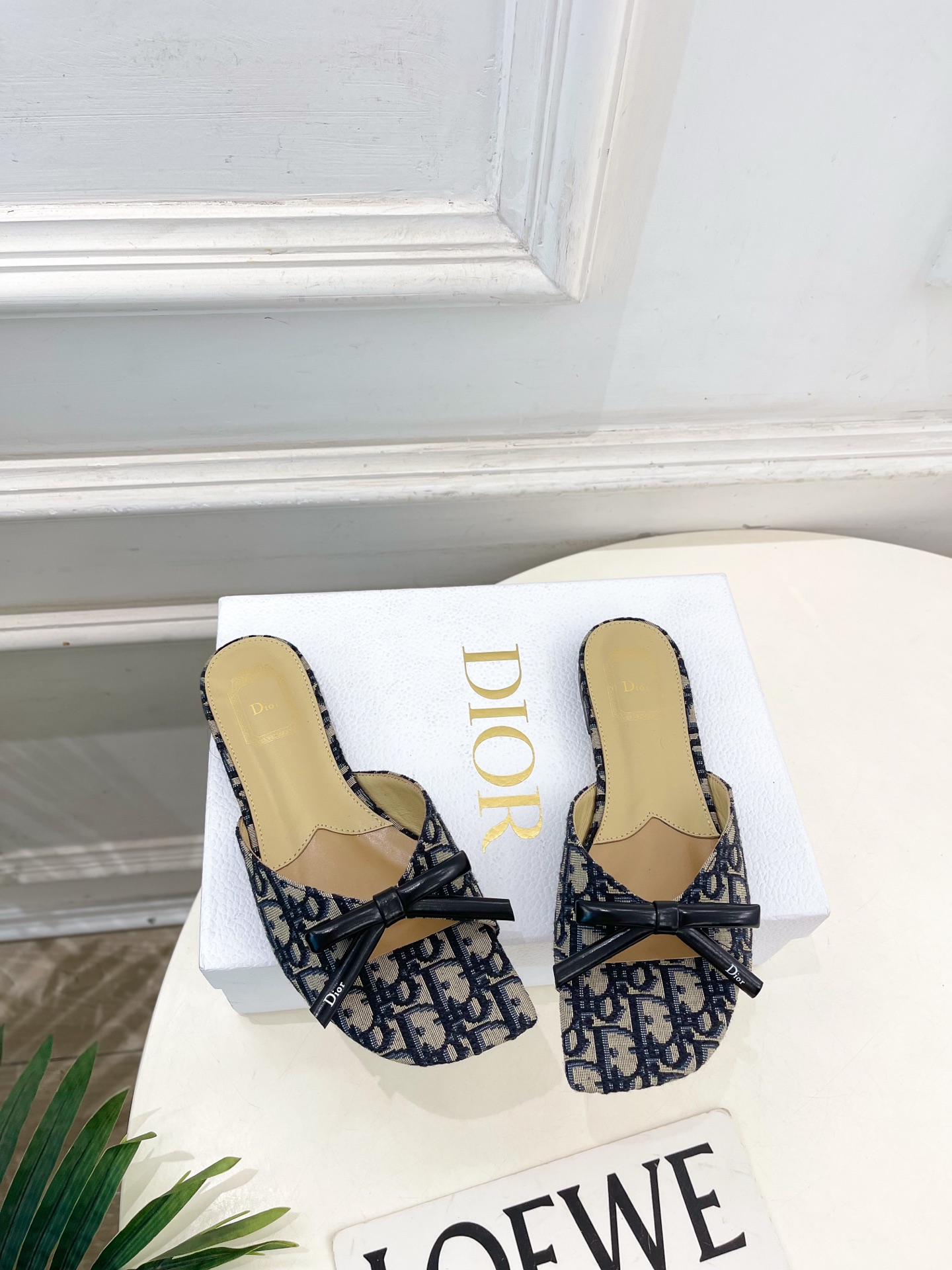 Dior |  迪奥  26𝐬𝐬 🧡💚2026春夏新品 顶级版本⚠️专柜主打新款 CD蝴蝶结鱼嘴平底拖鞋