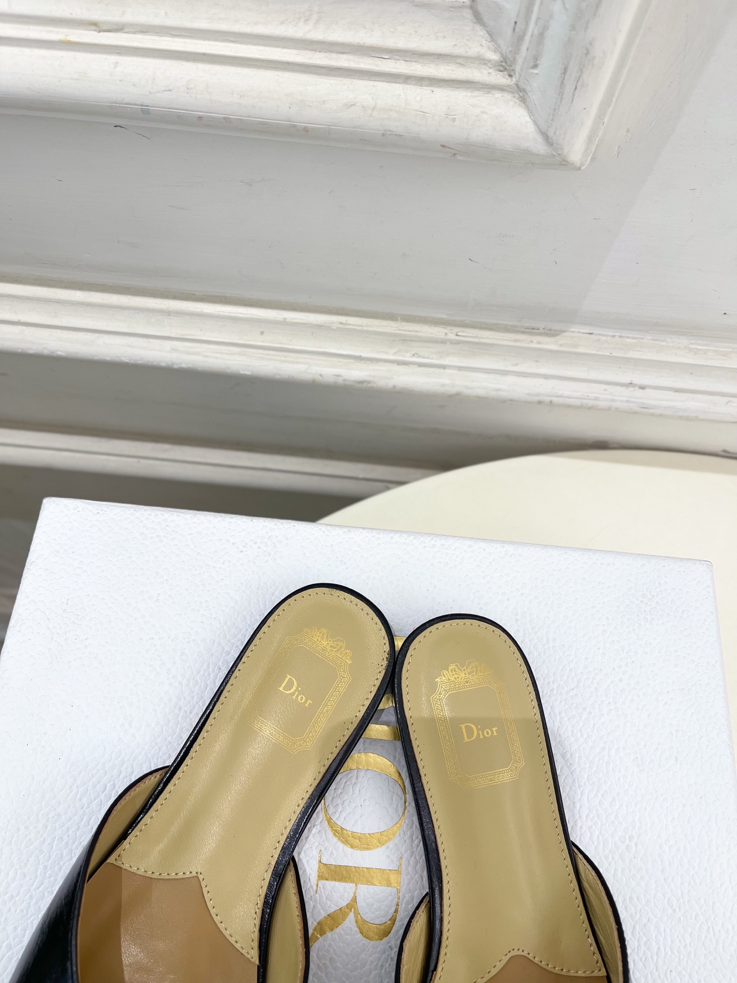 Dior |  迪奥  26𝐬𝐬 🧡💚2026春夏新品 顶级版本⚠️专柜主打新款 CD蝴蝶结鱼嘴平底拖鞋