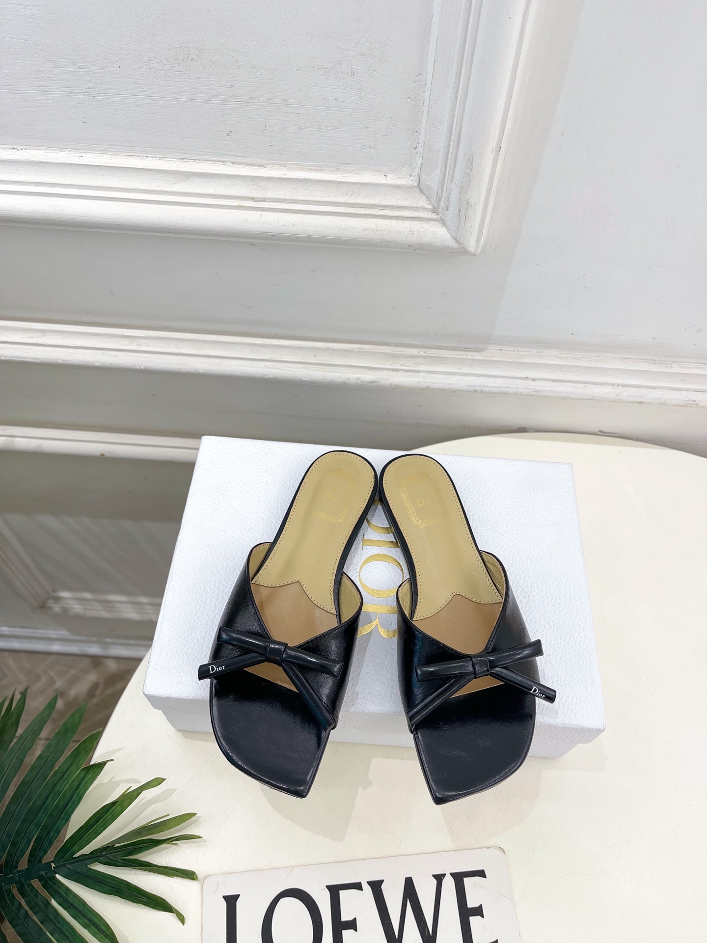 Dior |  迪奥  26𝐬𝐬 🧡💚2026春夏新品 顶级版本⚠️专柜主打新款 CD蝴蝶结鱼嘴平底拖鞋