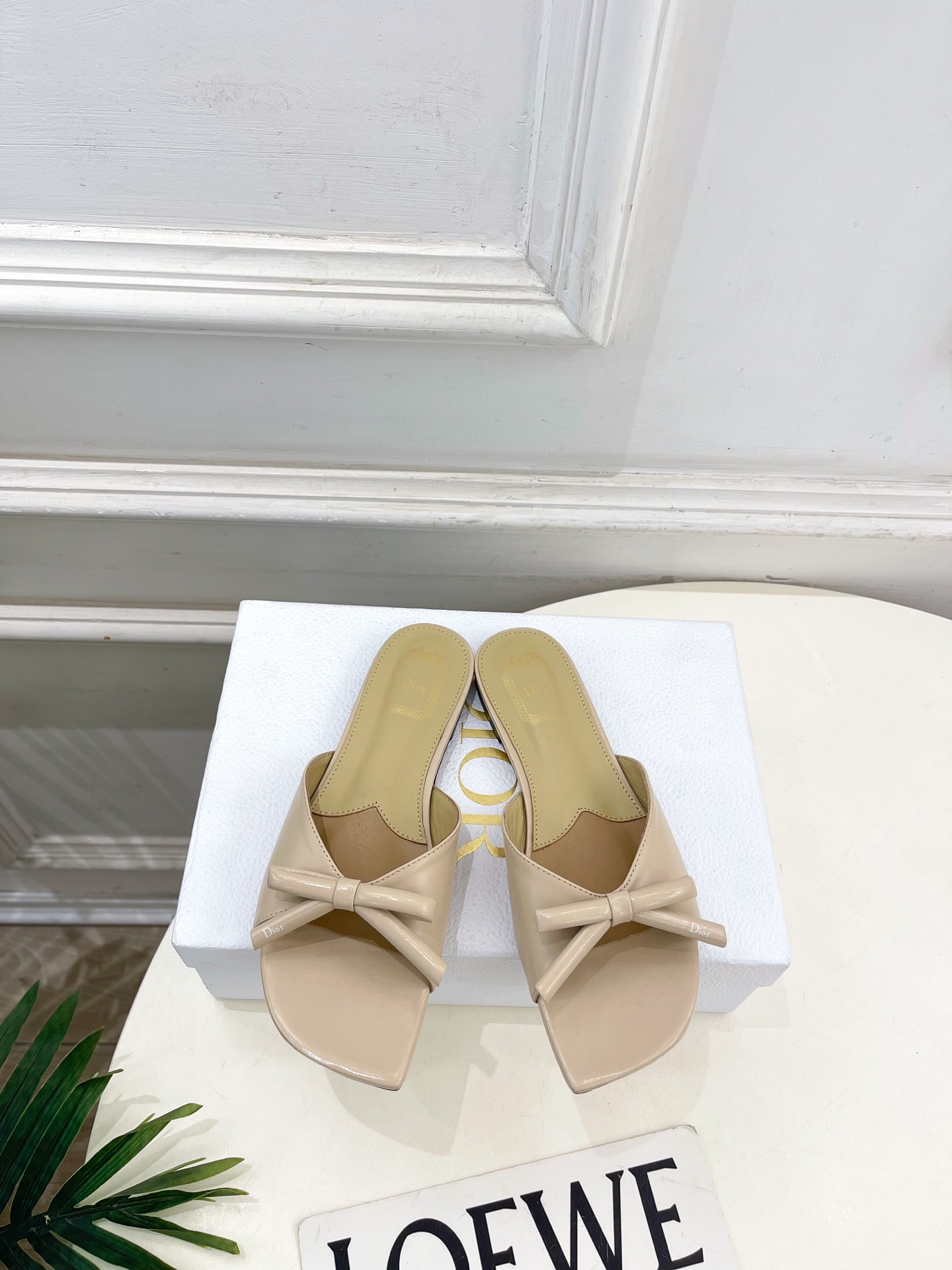 Dior |  迪奥  26𝐬𝐬 🧡💚2026春夏新品 顶级版本⚠️专柜主打新款 CD蝴蝶结鱼嘴平底拖鞋