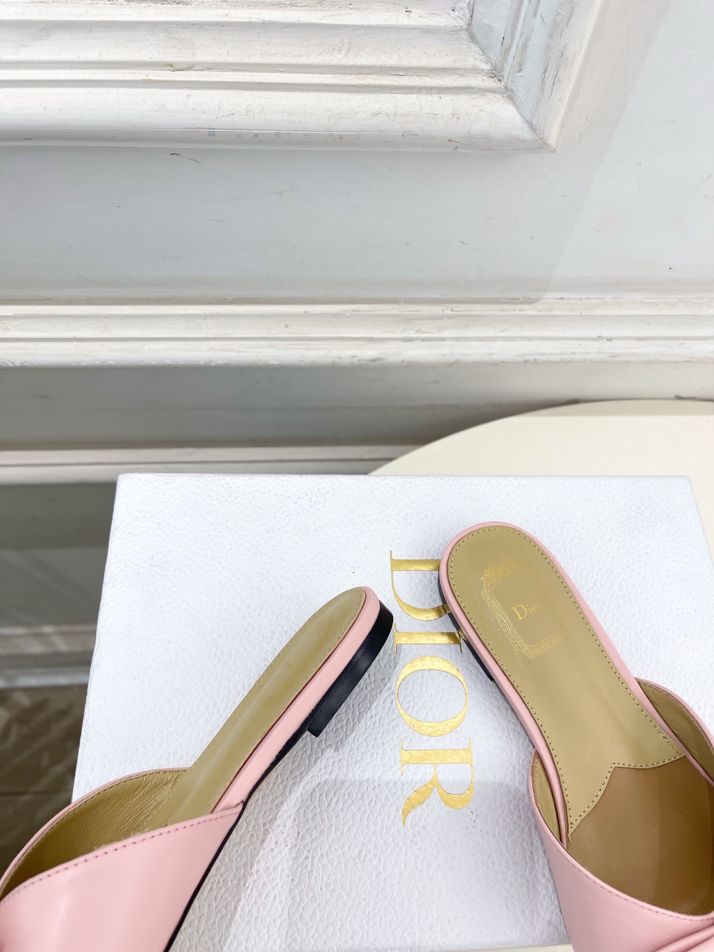 Dior |  迪奥  26𝐬𝐬 🧡💚2026春夏新品 顶级版本⚠️专柜主打新款 CD蝴蝶结鱼嘴平底拖鞋