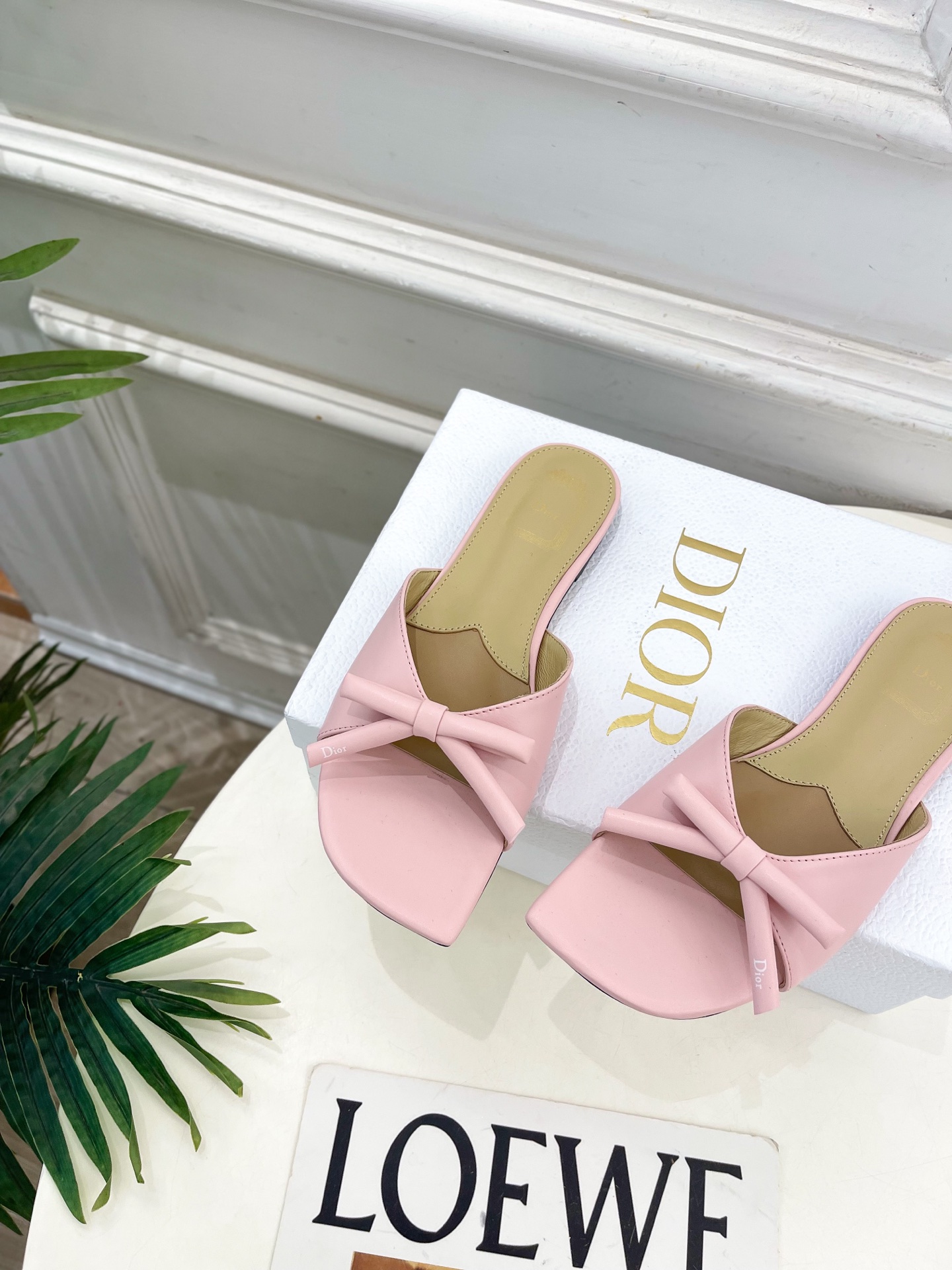 Dior |  迪奥  26𝐬𝐬 🧡💚2026春夏新品 顶级版本⚠️专柜主打新款 CD蝴蝶结鱼嘴平底拖鞋