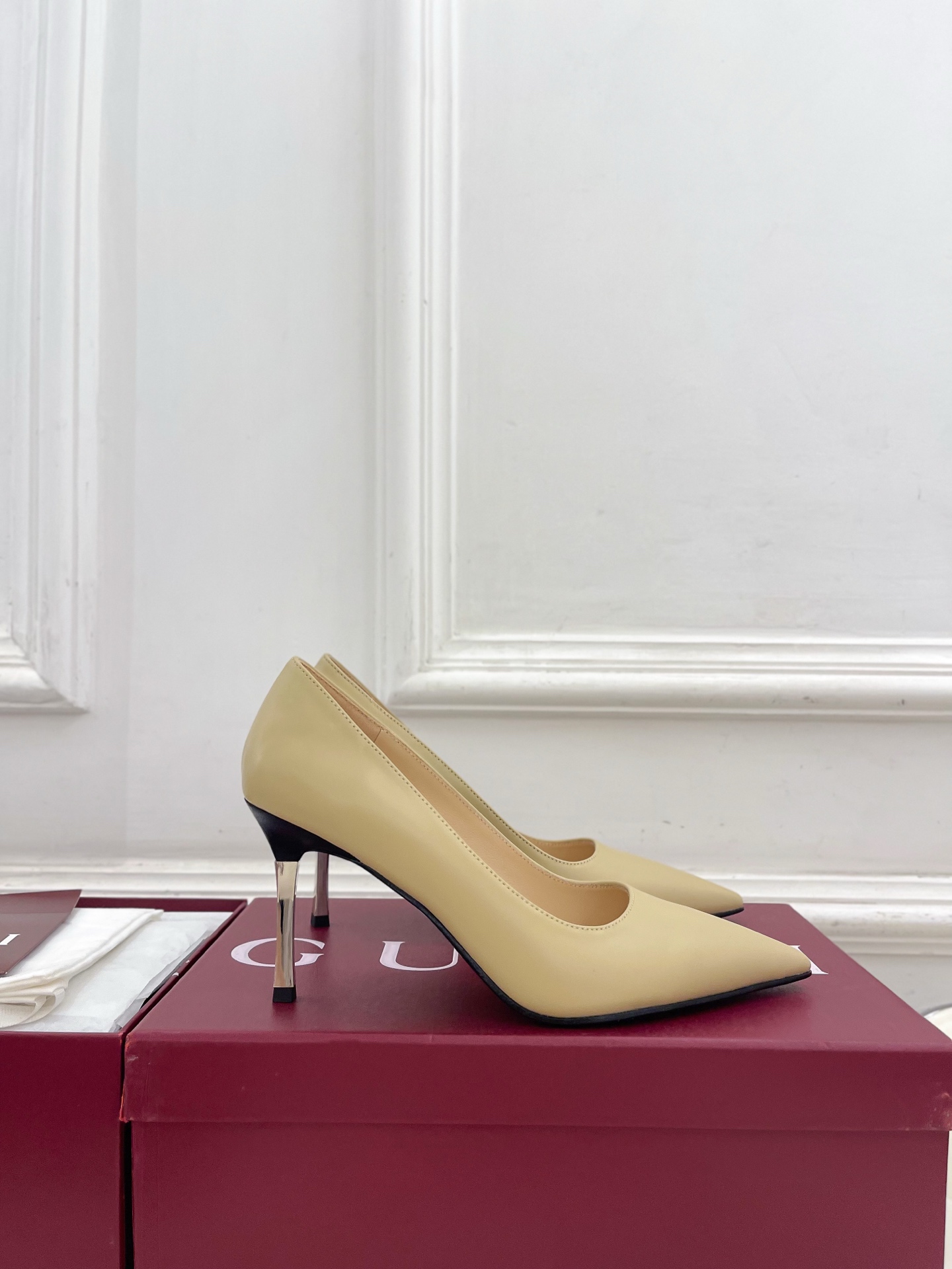 Designer Heeled Shoe