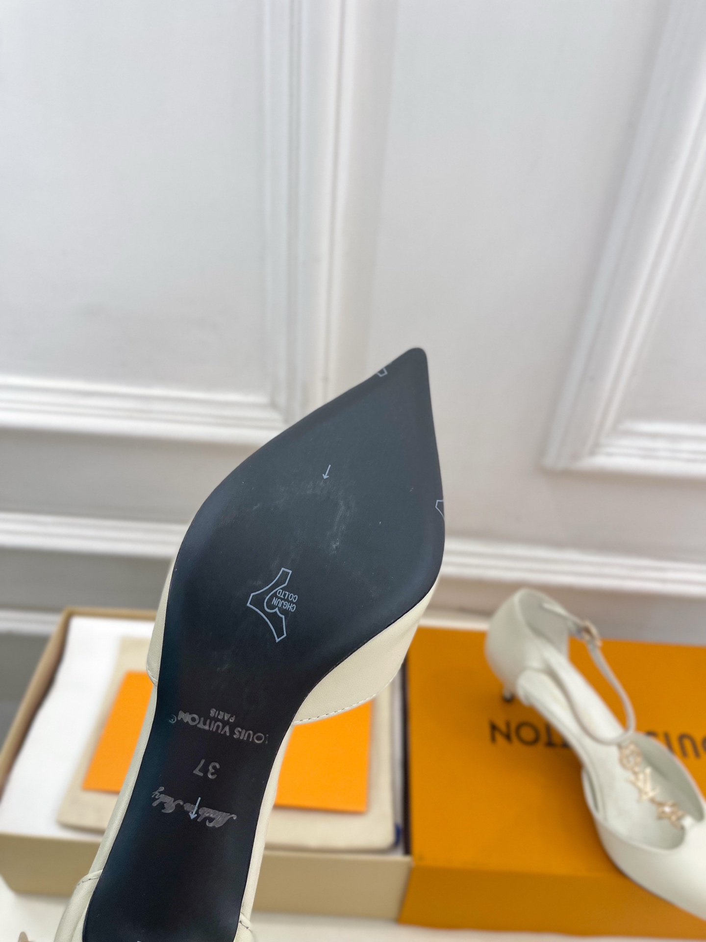 Designer Heeled Shoe