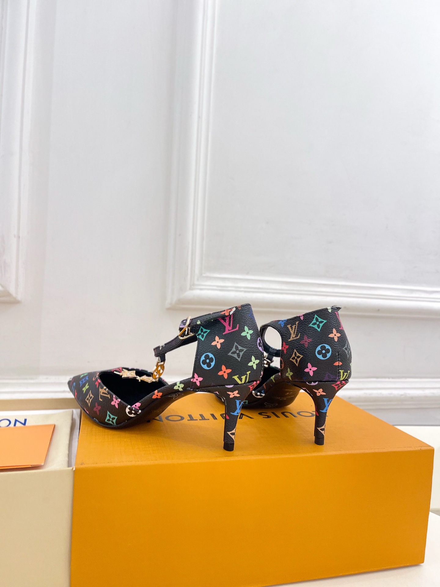 Designer Heeled Shoe