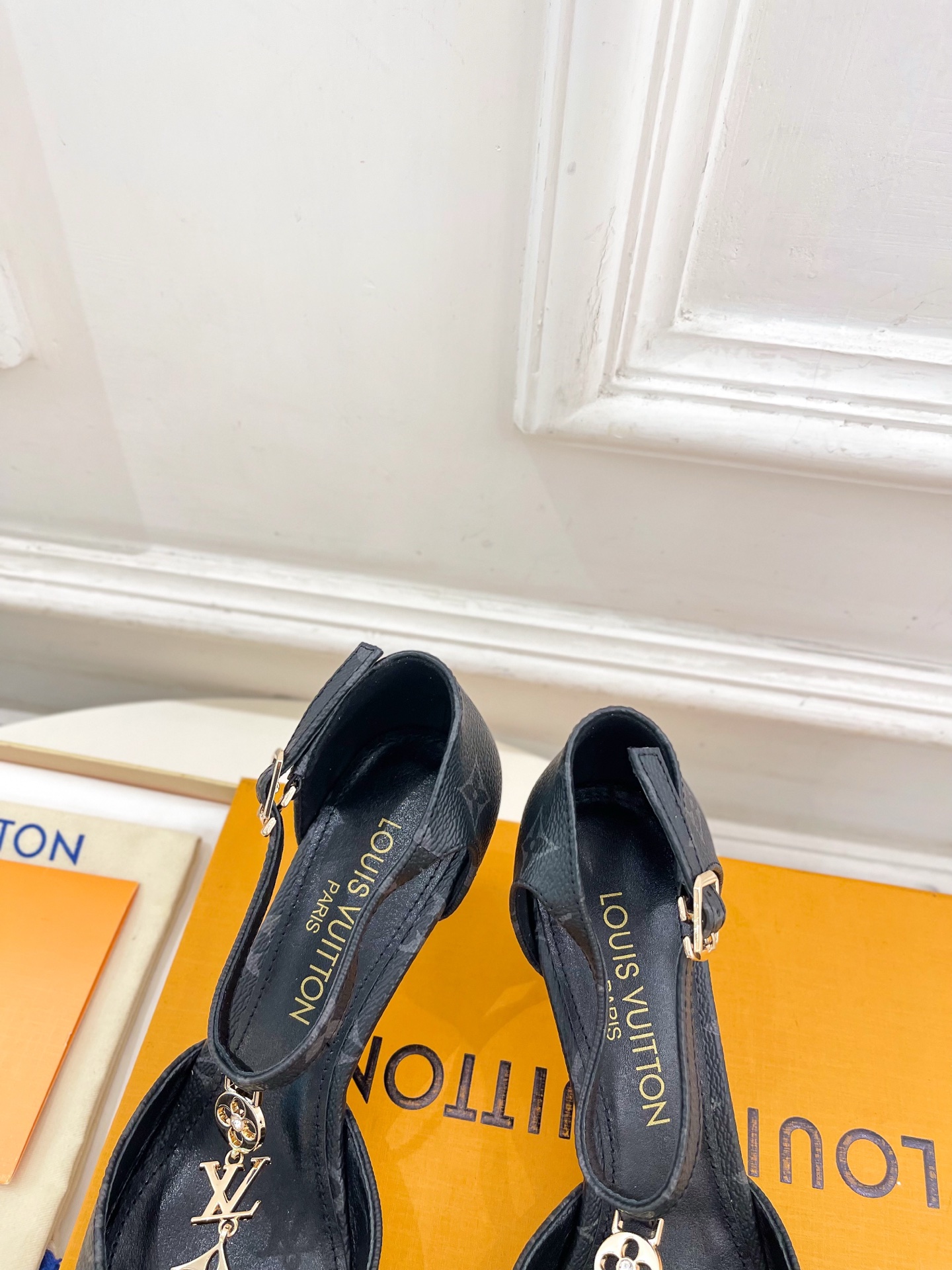 Designer Heeled Shoe