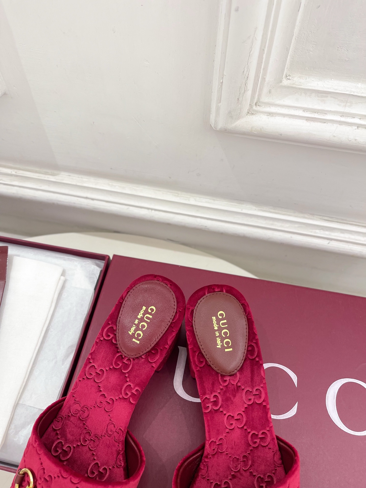 Gucci Style Leather Women's Shoes style reference detail image 7 from source 784537
