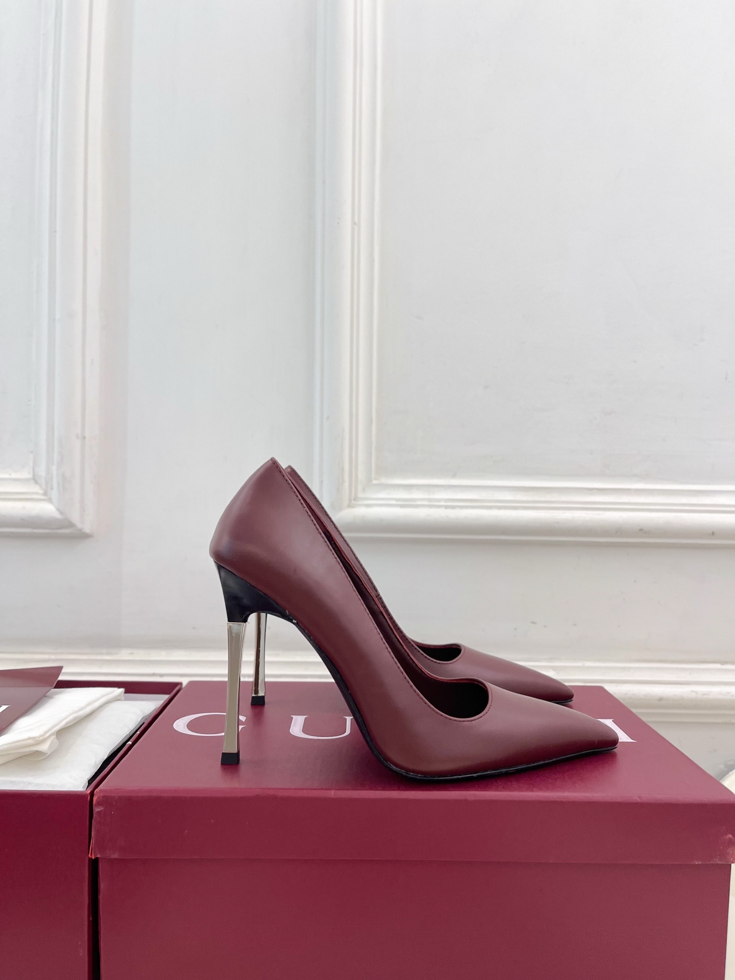 Designer Heeled Shoe