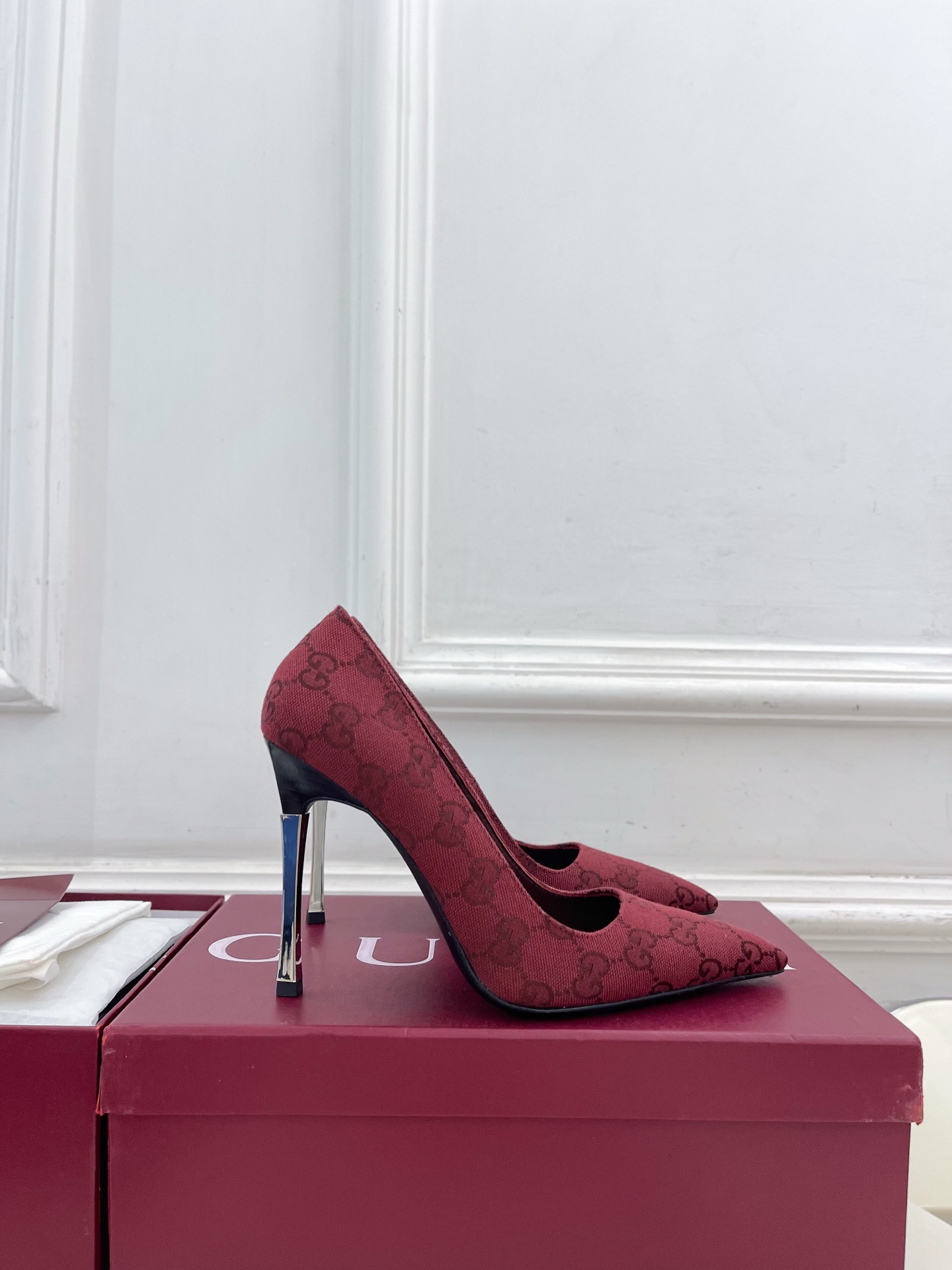 Designer Heeled Shoe