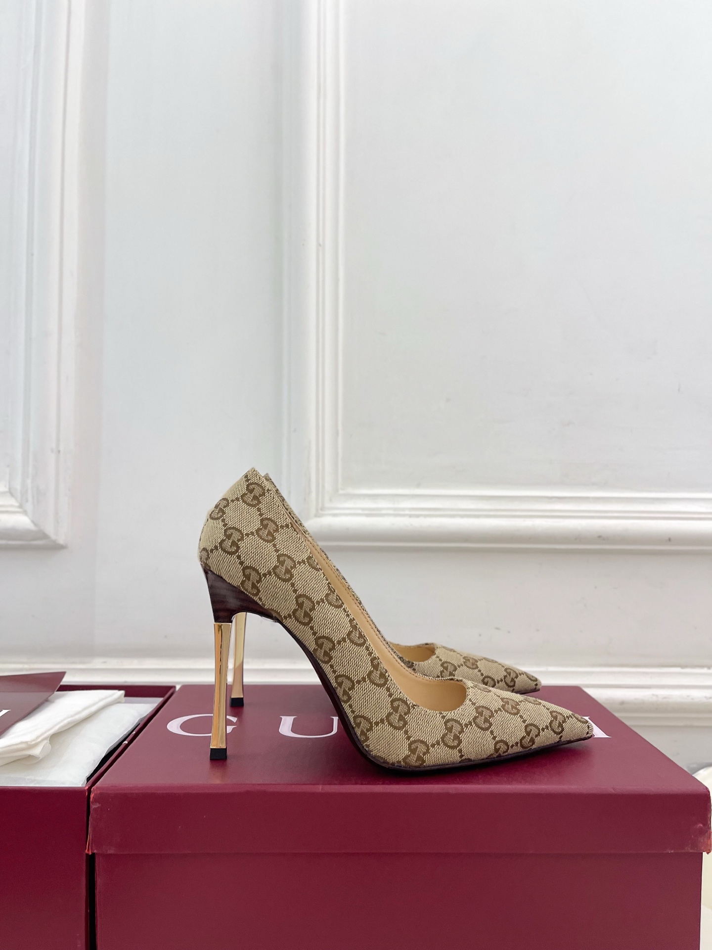 Designer Heeled Shoe