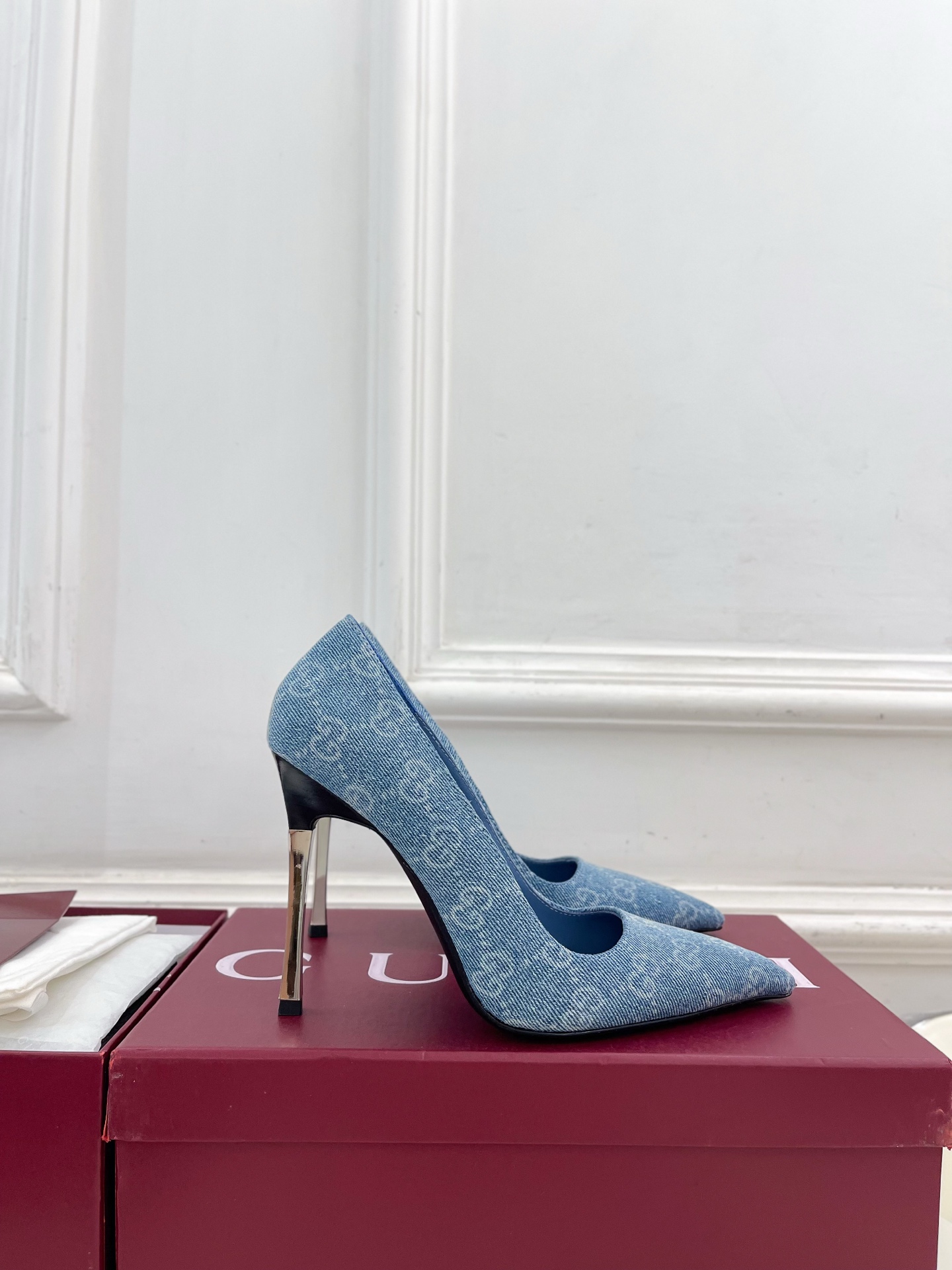 Designer Heeled Shoe