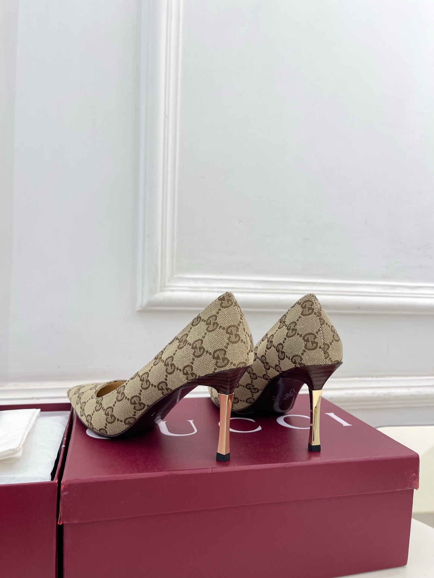 Designer Heeled Shoe