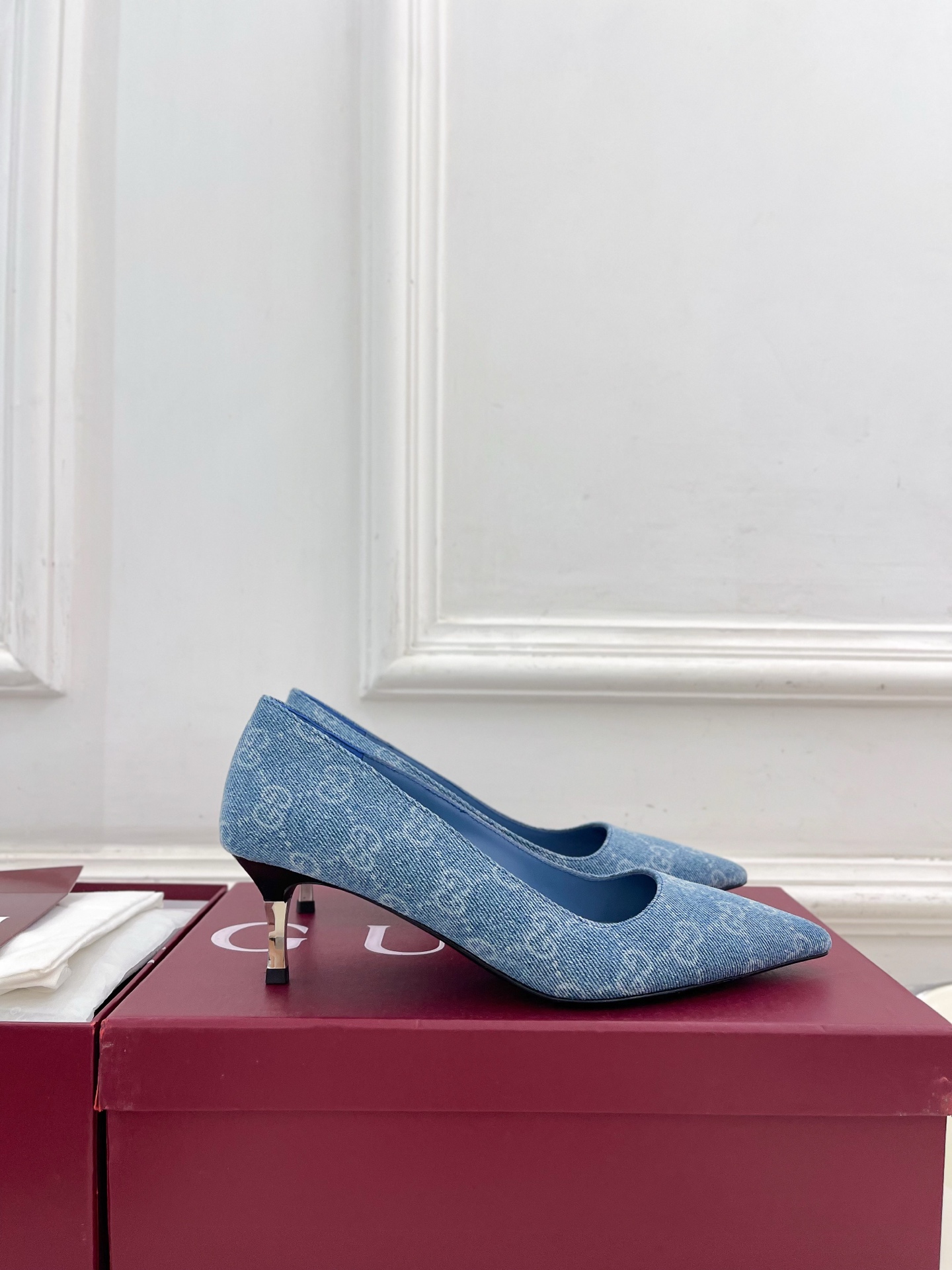 Designer Heeled Shoe