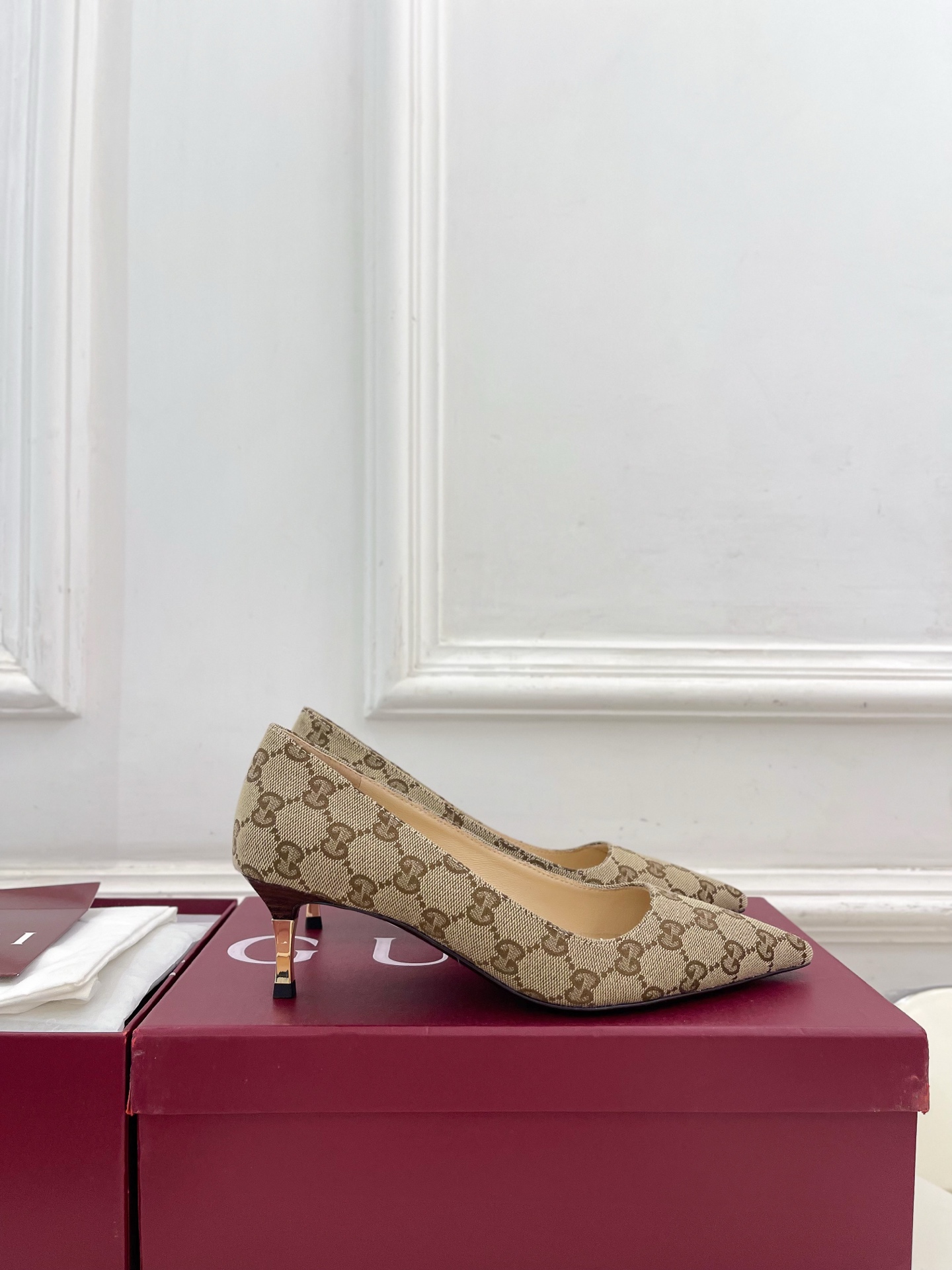 Designer Heeled Shoe