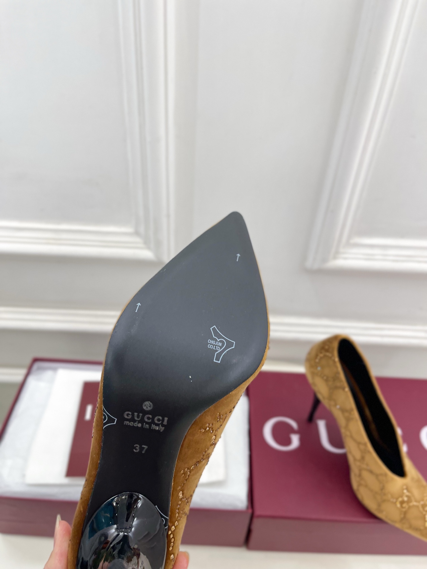 Designer Heeled Shoe