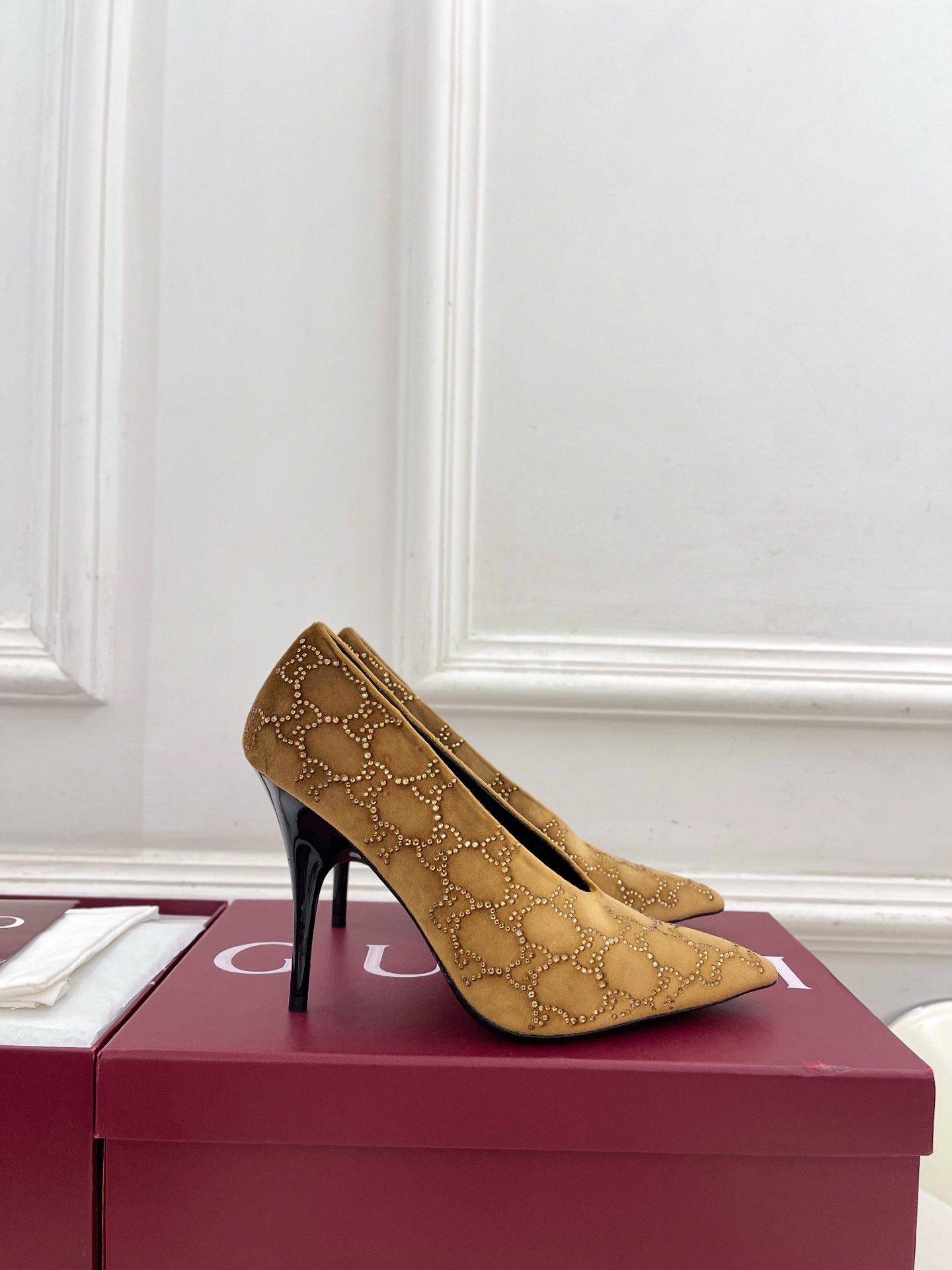 Designer Heeled Shoe