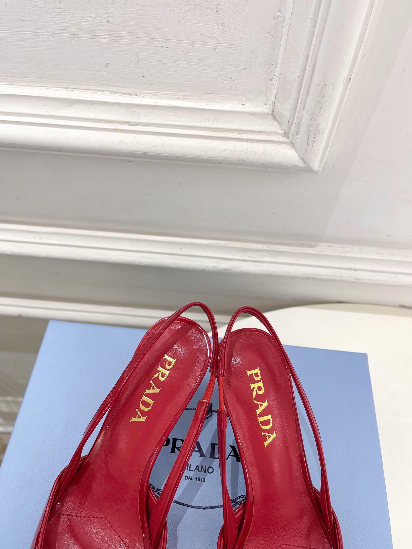 Prada Style Leather Women's Shoes style reference detail image 7 from source 784788
