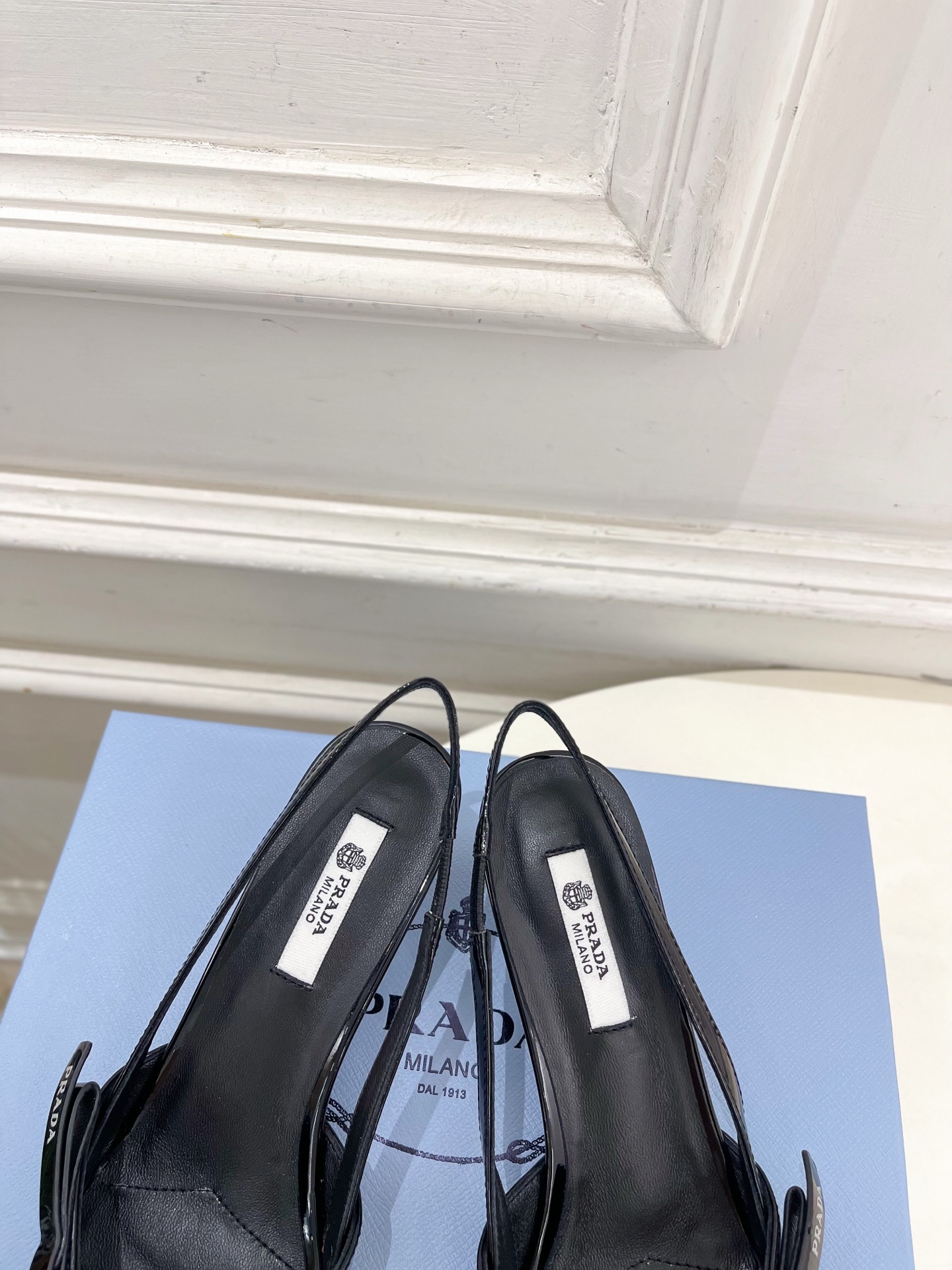 Prada Style Leather Women's Shoes style reference detail image 7 from source 784790