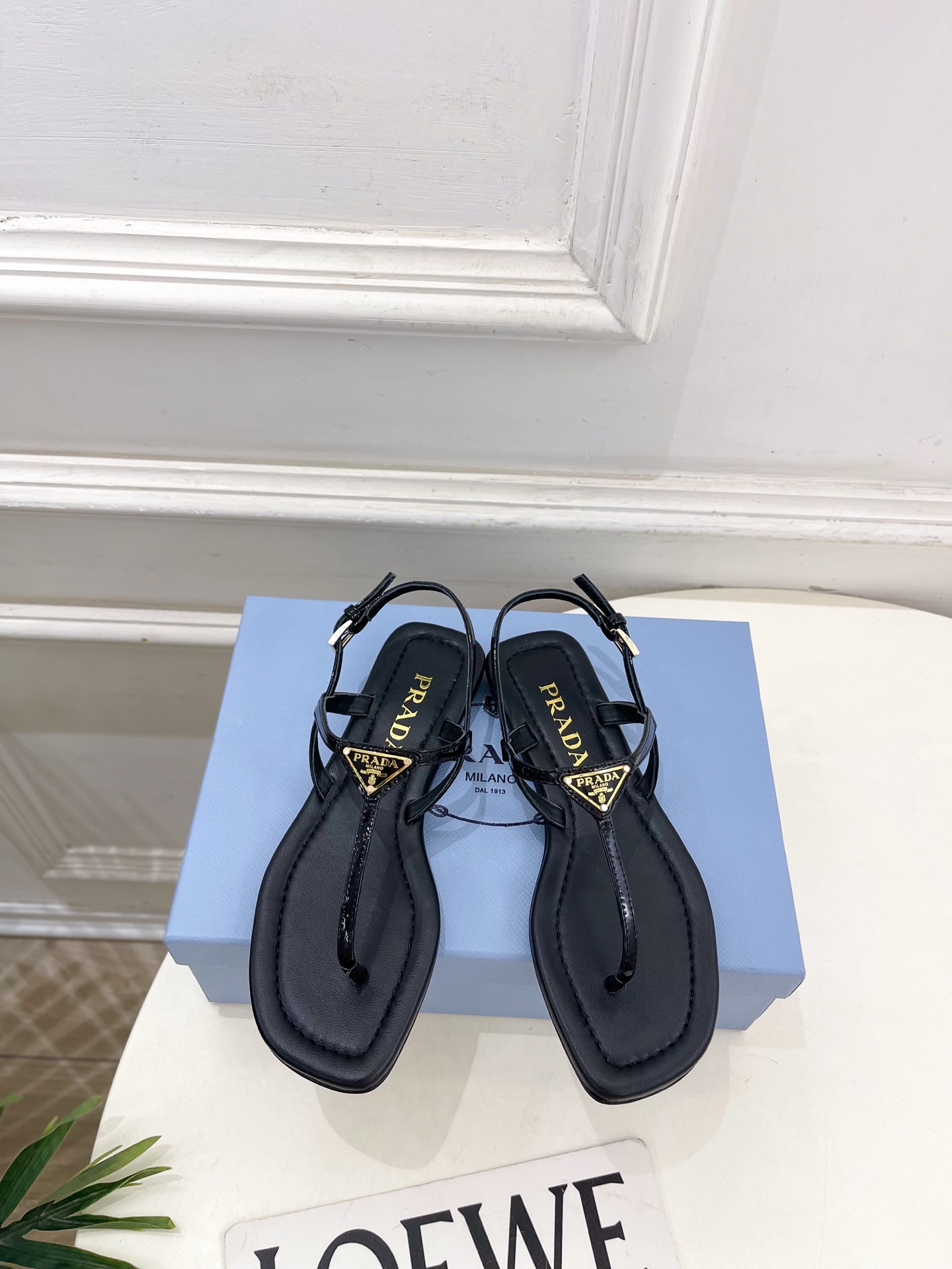 Prada Style Leather Women's Shoes Lookbook Reference image 1