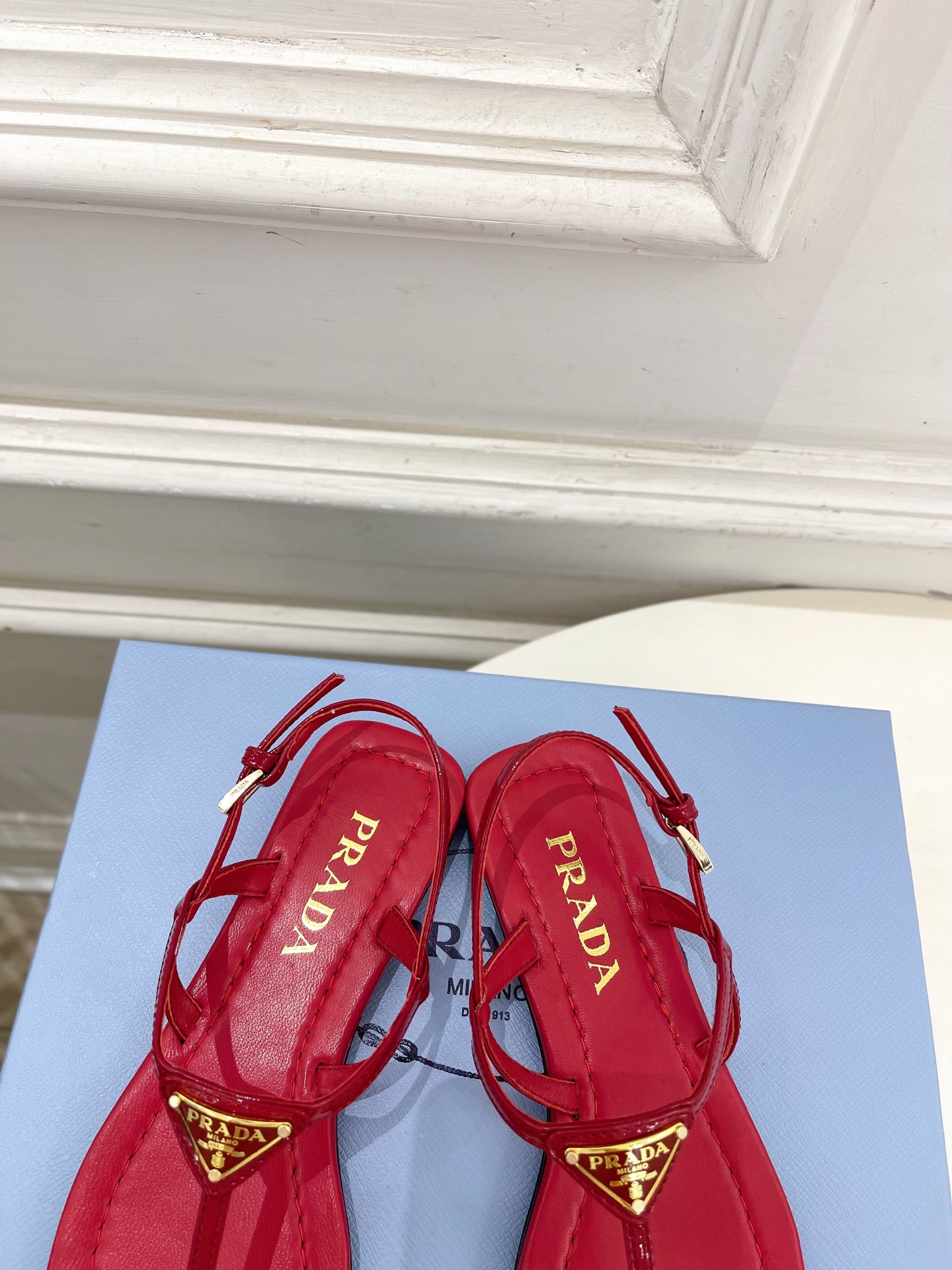 Prada Style Leather Women's Shoes style reference detail image 7 from source 784795