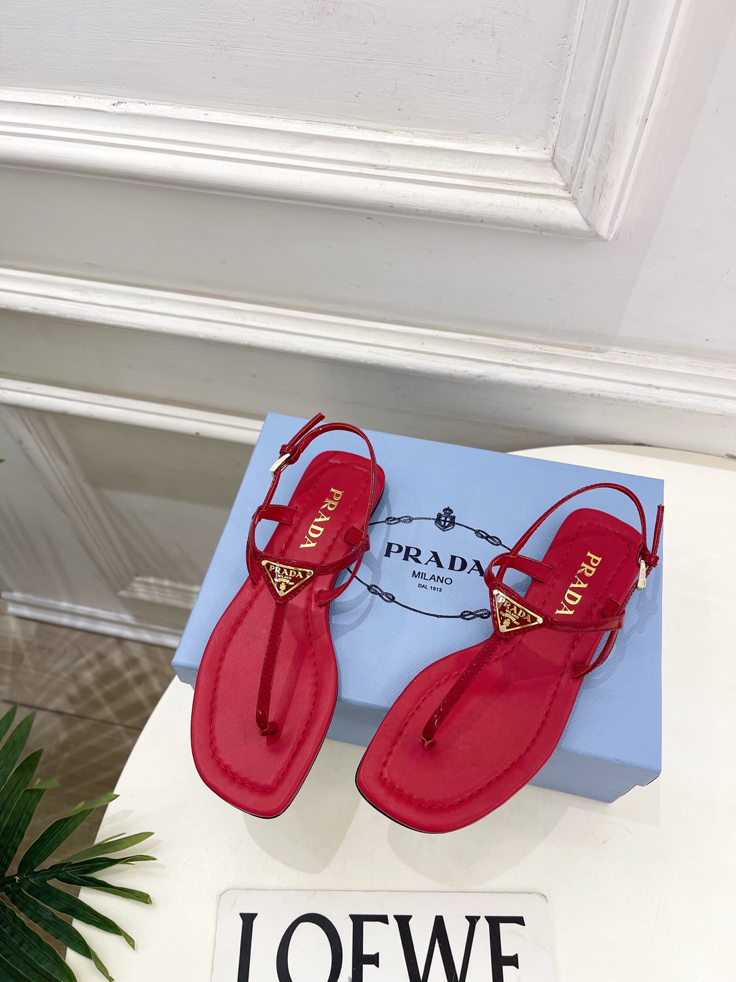 Prada Style Leather Women's Shoes style reference detail image 5 from source 784795