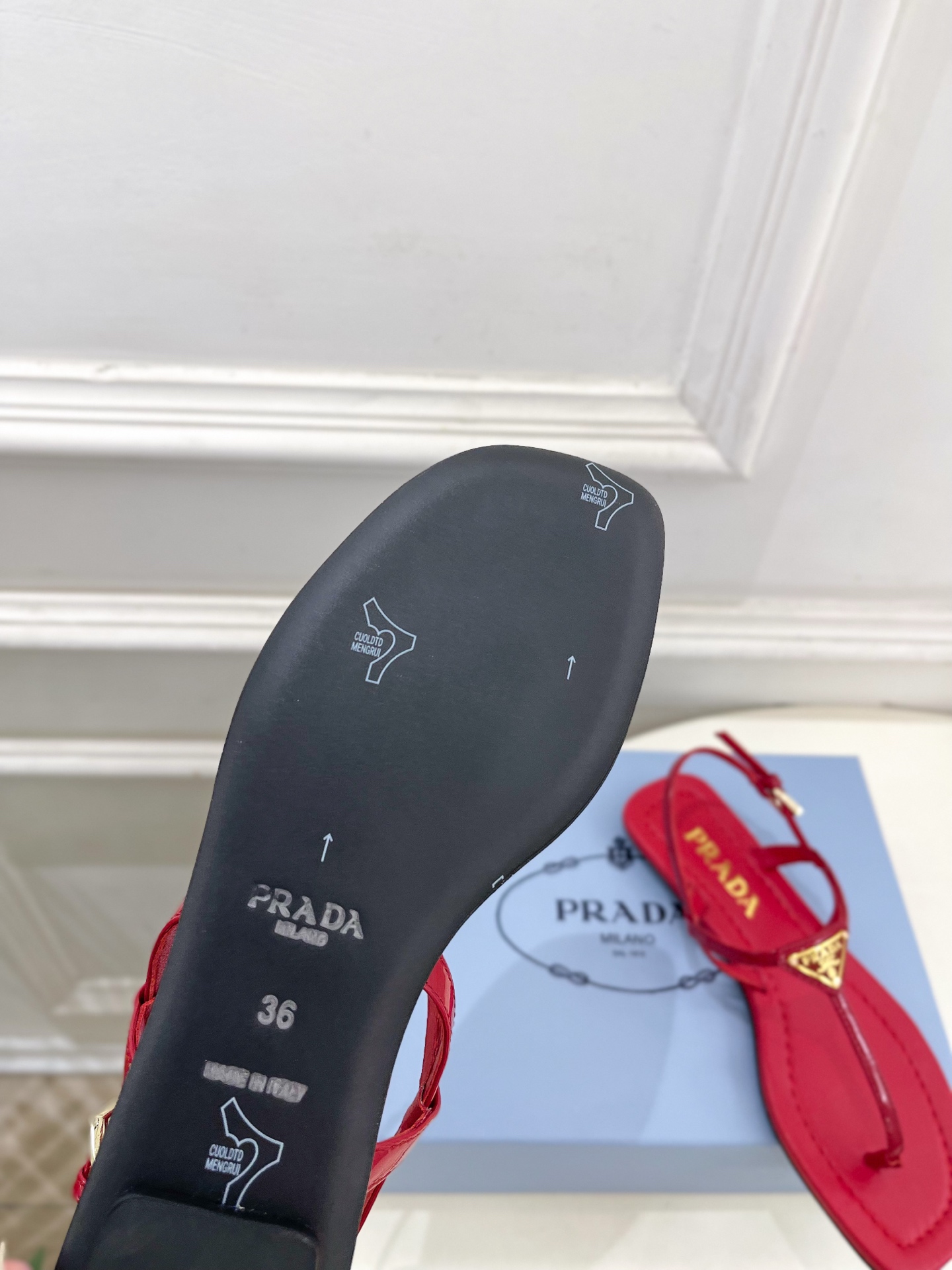 Prada Style Leather Women's Shoes style reference detail image 9 from source 784795