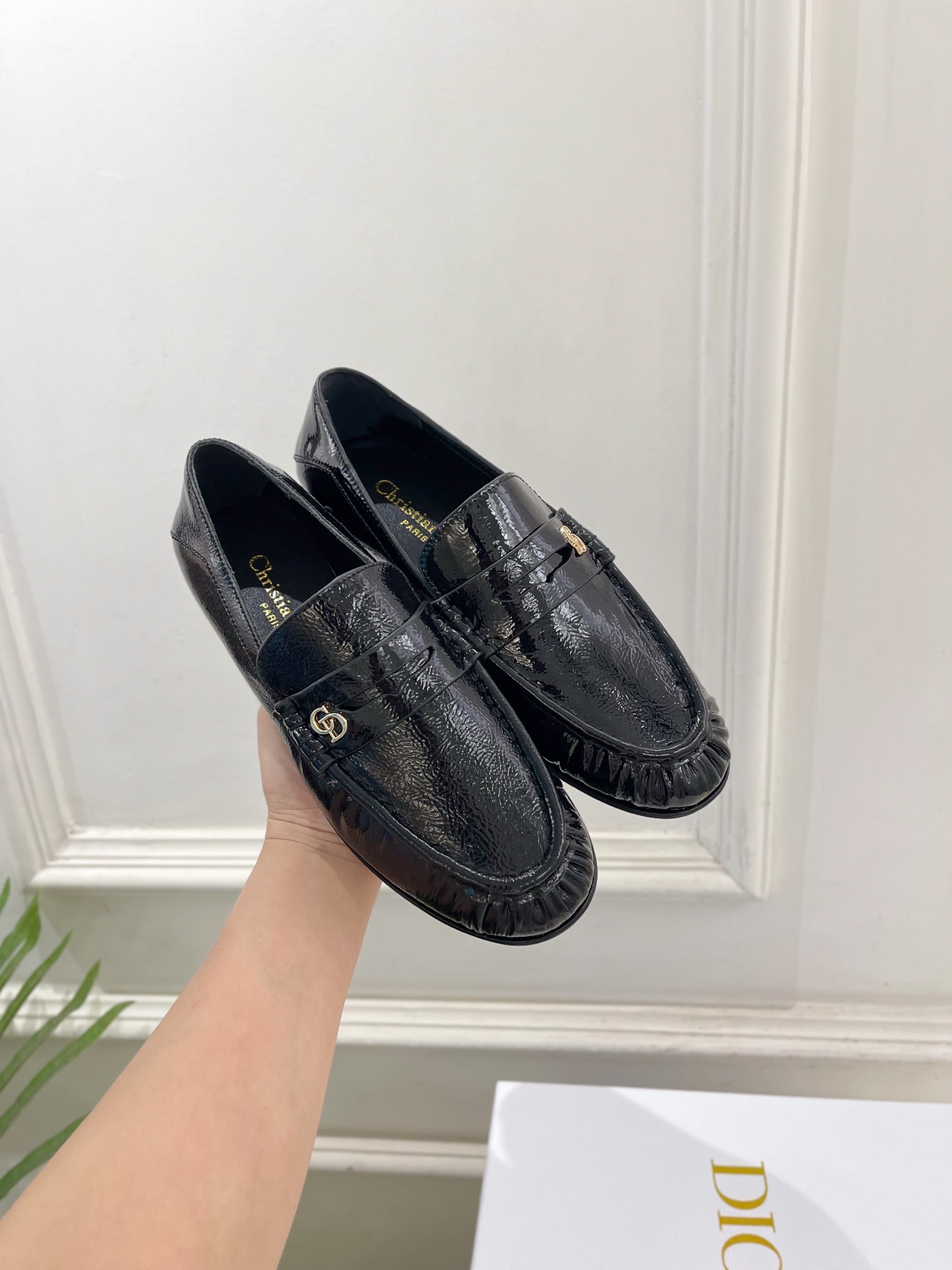 Dior |  迪奥 26𝐬𝐬 🧡💚2026春夏新品 顶级版本⚠️专柜主打新款  经典CD褶皱平底乐福鞋