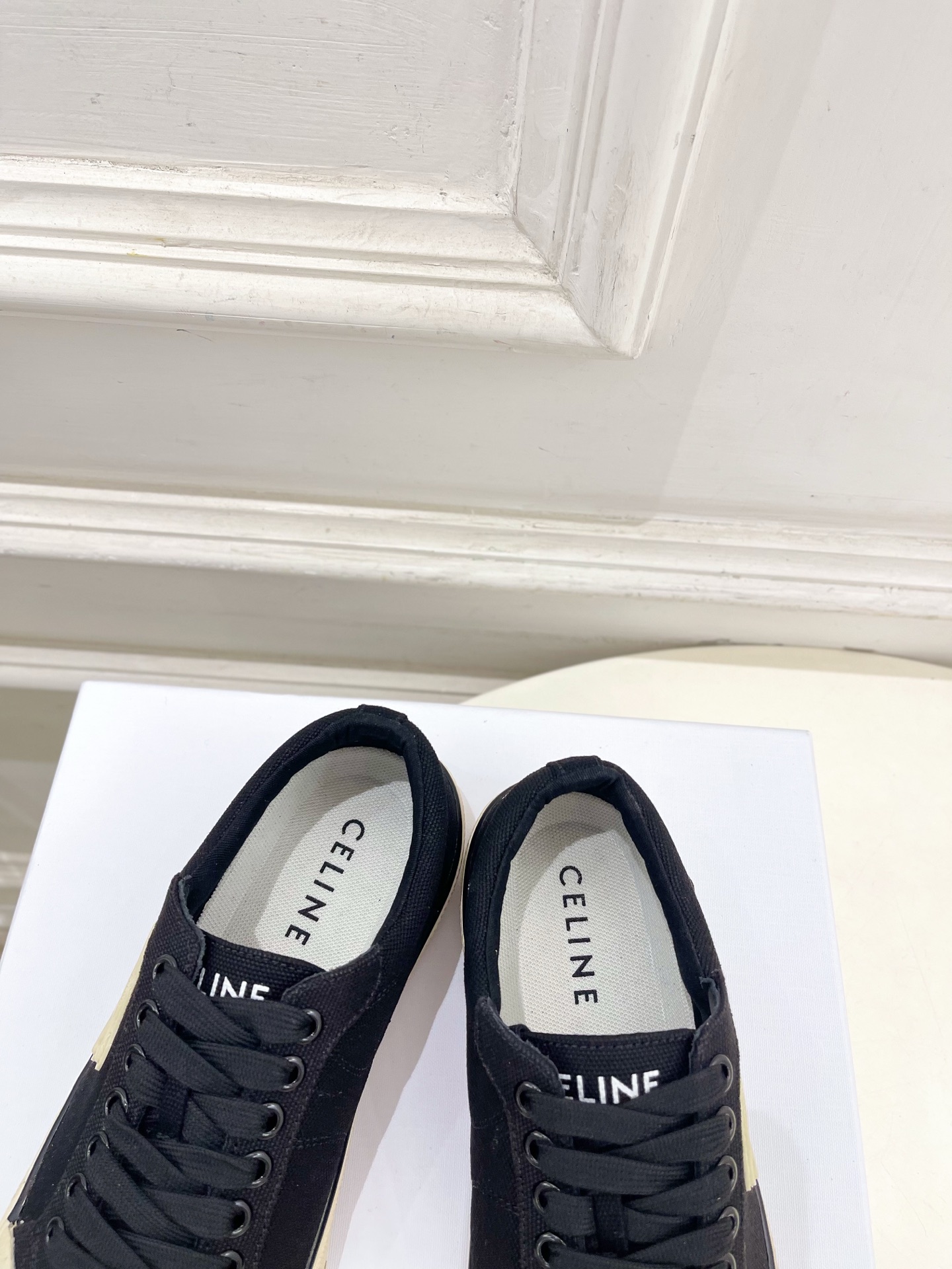 CELINE  | 赛琳  26𝐬𝐬 💛2026春夏新品凯旋门ALAN帆布低帮休闲运动鞋 上新！🔜 BS