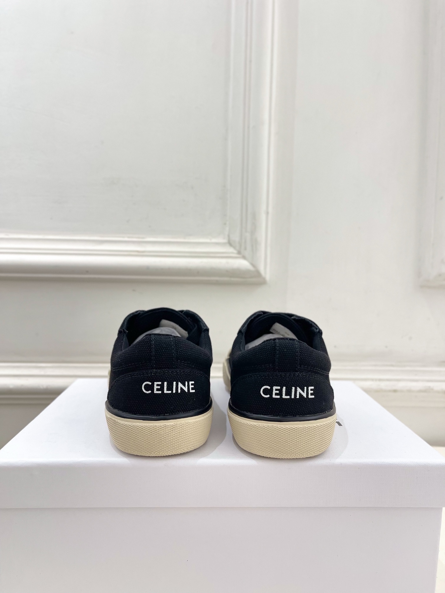 CELINE  | 赛琳  26𝐬𝐬 💛2026春夏新品凯旋门ALAN帆布低帮休闲运动鞋 上新！🔜 BS