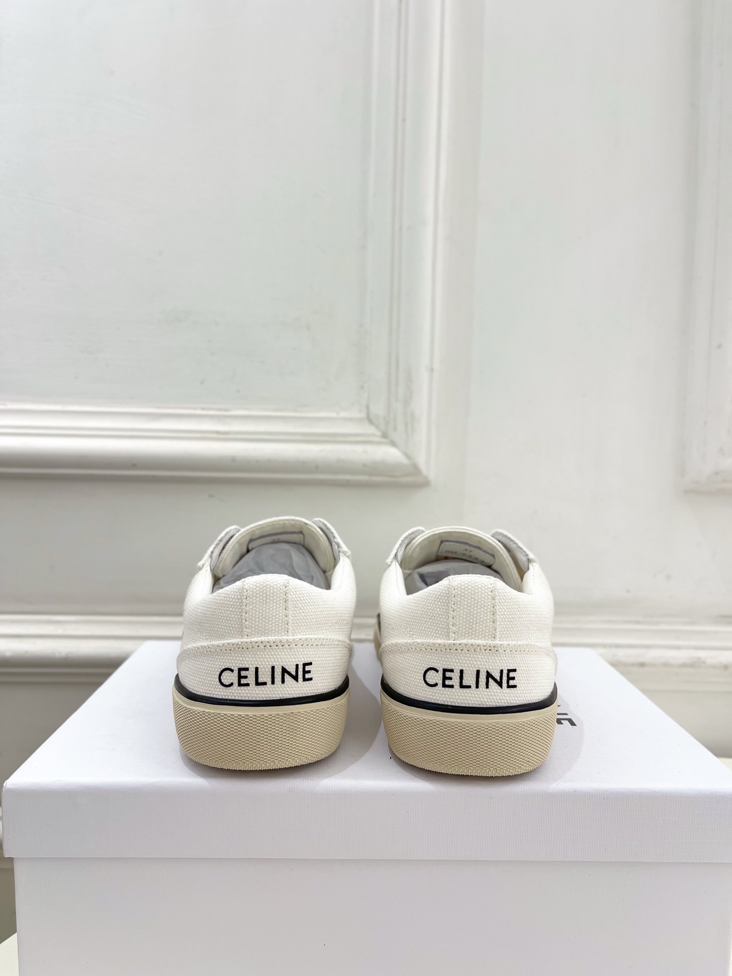 CELINE  | 赛琳  26𝐬𝐬 💛2026春夏新品凯旋门ALAN帆布低帮休闲运动鞋 上新！🔜 BS