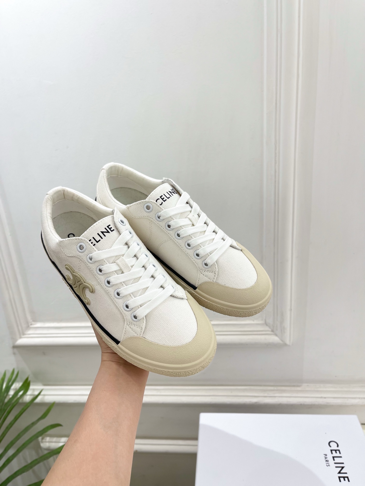 CELINE  | 赛琳  26𝐬𝐬 💛2026春夏新品凯旋门ALAN帆布低帮休闲运动鞋 上新！🔜 BS