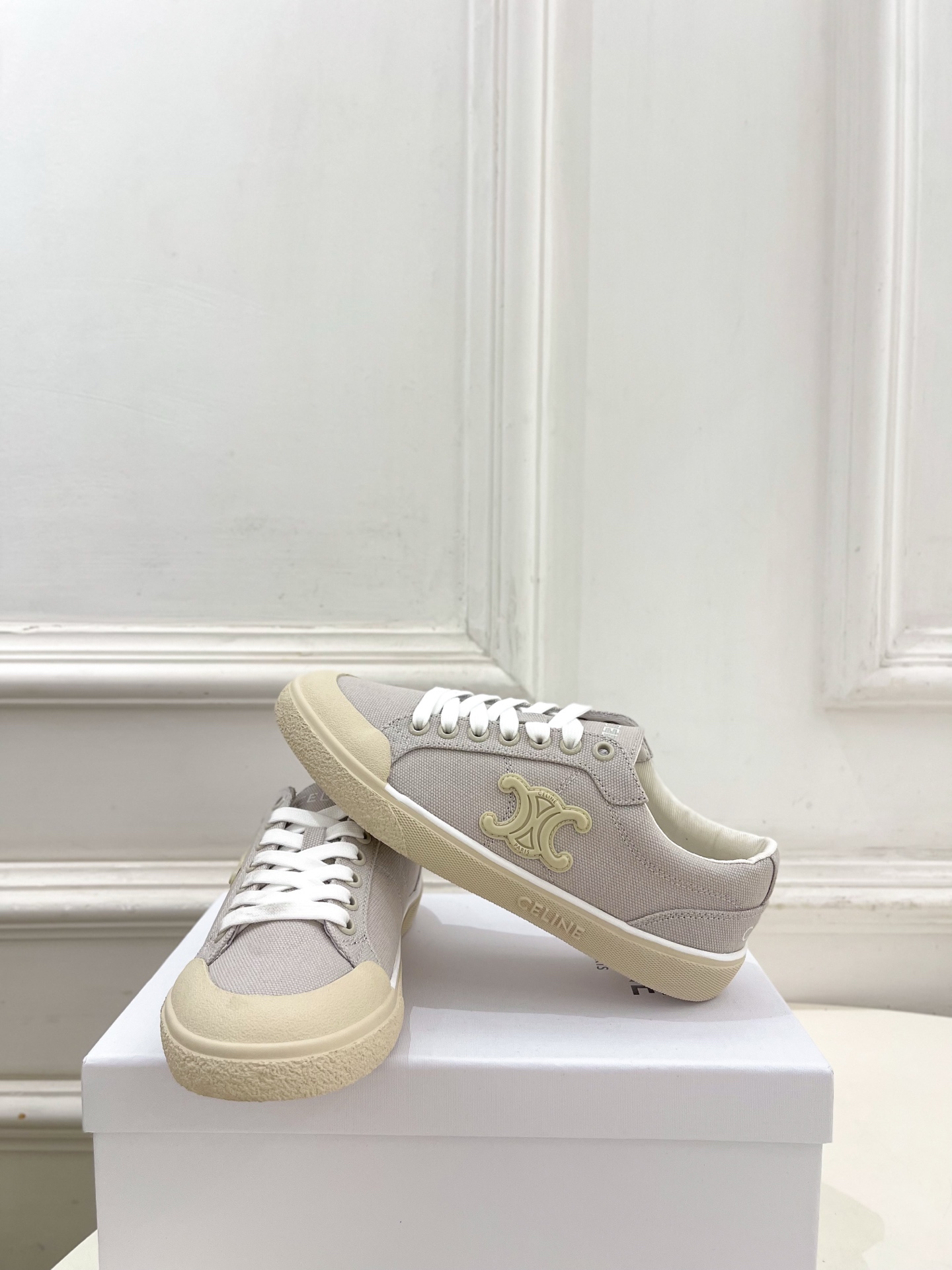 CELINE  | 赛琳  26𝐬𝐬 💛2026春夏新品凯旋门ALAN帆布低帮休闲运动鞋 上新！🔜 BS
