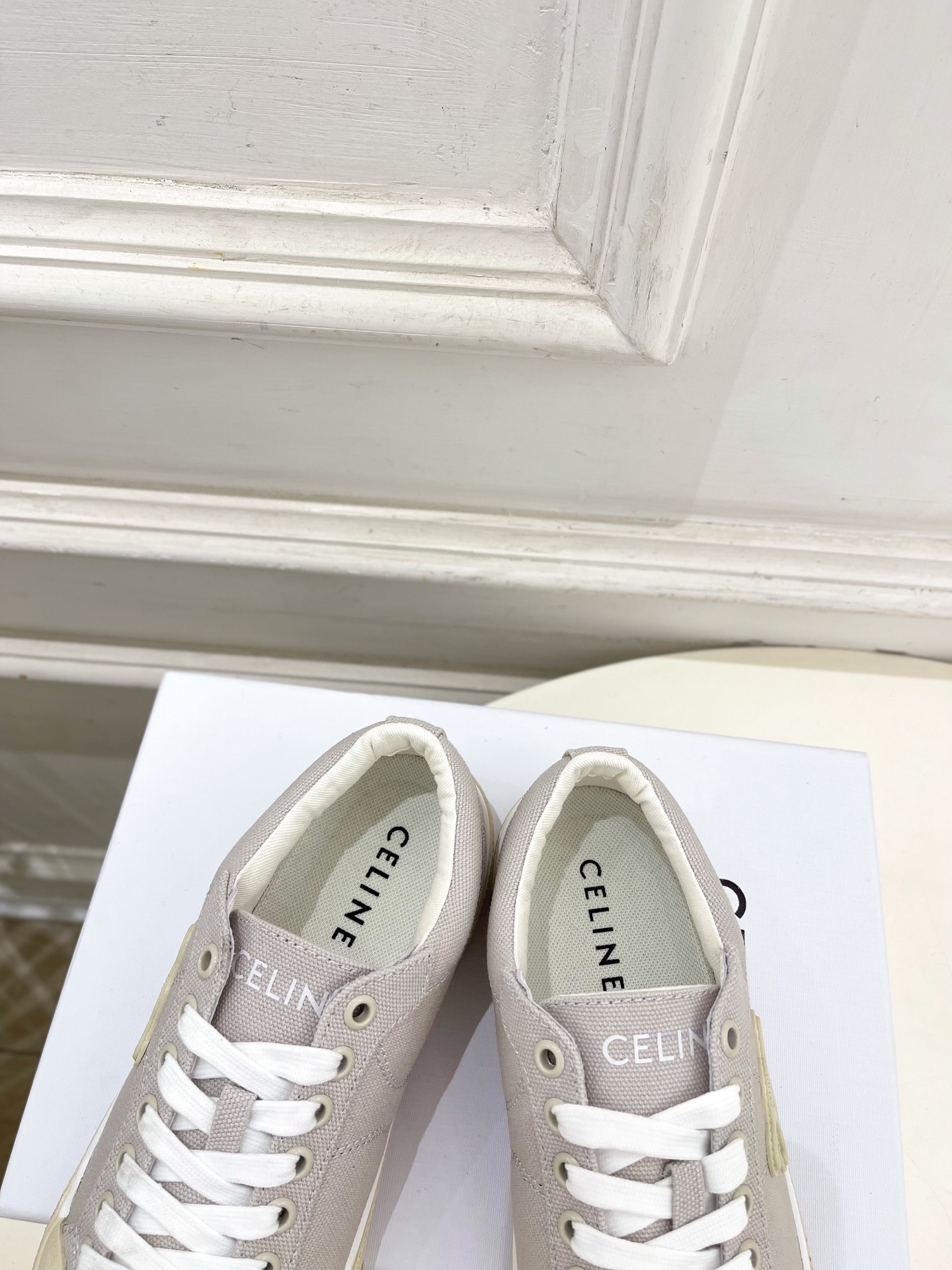 CELINE  | 赛琳  26𝐬𝐬 💛2026春夏新品凯旋门ALAN帆布低帮休闲运动鞋 上新！🔜 BS