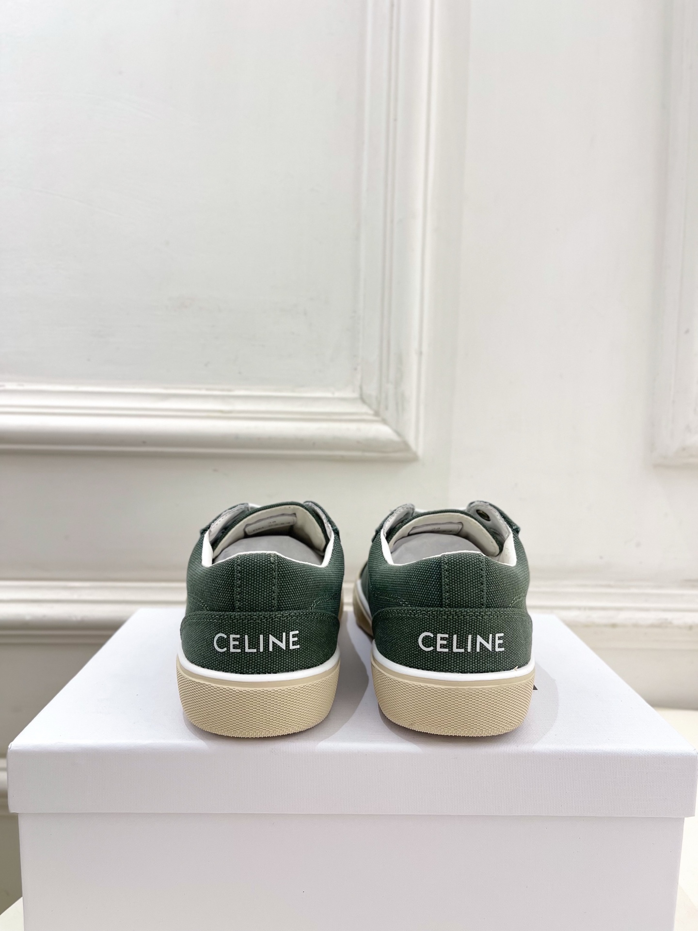 CELINE  | 赛琳  26𝐬𝐬 💛2026春夏新品凯旋门ALAN帆布低帮休闲运动鞋 上新！🔜 BS