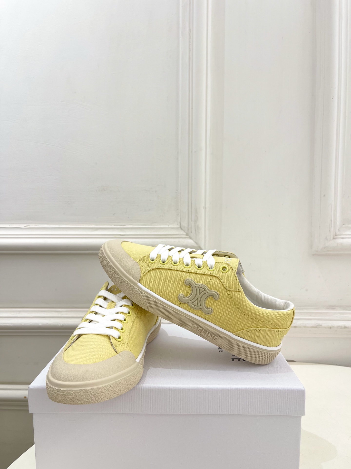 CELINE  | 赛琳  26𝐬𝐬 💛2026春夏新品凯旋门ALAN帆布低帮休闲运动鞋 上新！🔜 BS