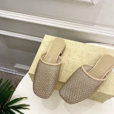 The row 2026春夏新品 TR水钻镂空网纱半拖鞋—————————作为这两年最受欢迎的设计师牌, The row 2026春夏新品 TR水钻镂空网纱半拖鞋—————————作为这两年最受欢迎的设计师牌,