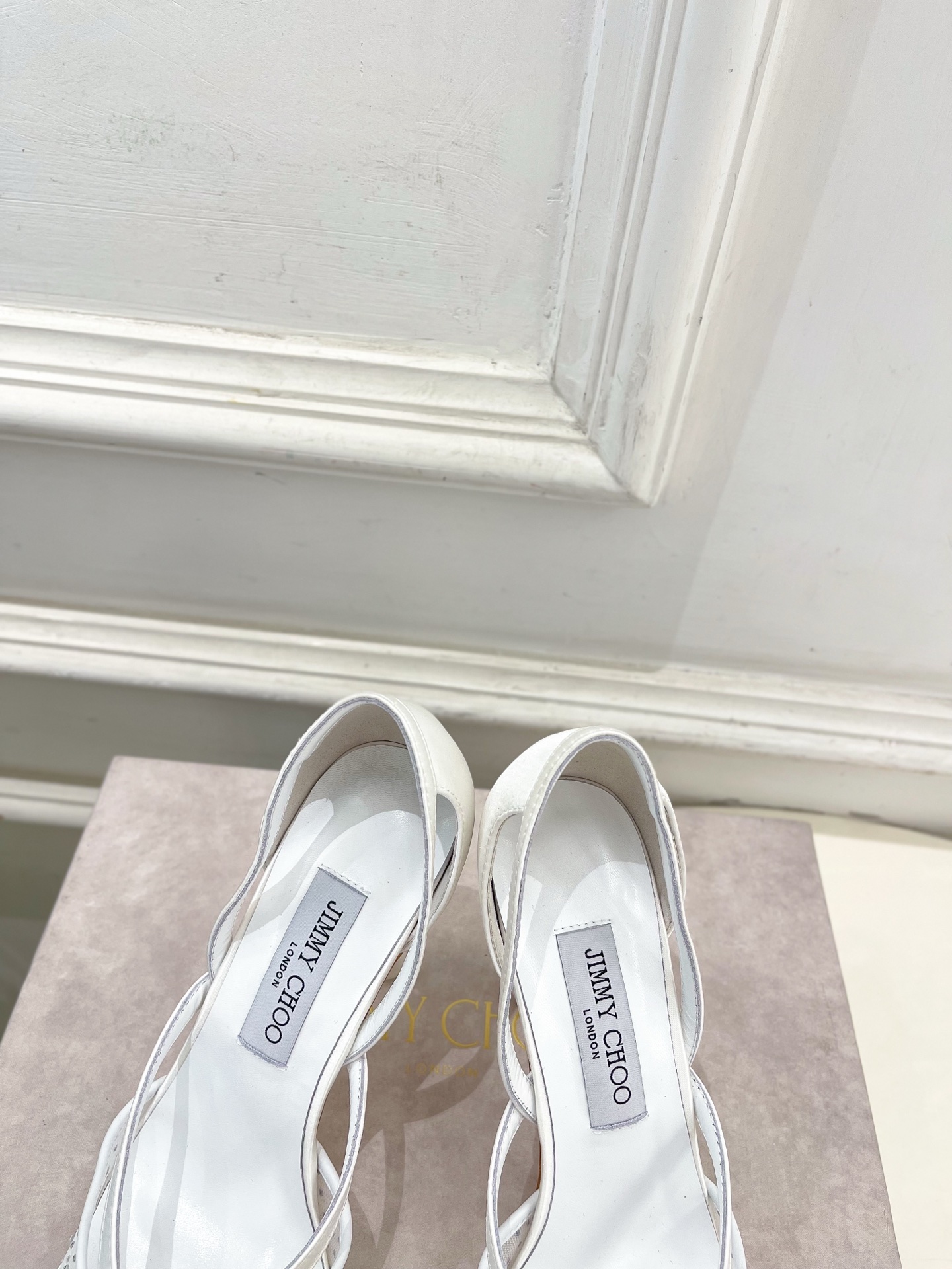 JimmyChoo 吉米周 26𝐬𝐬 ——— ✨ 2026春夏新品 专柜最新JC水钻球网纱尖头高跟 JimmyChoo 吉米周 26𝐬𝐬 ——— ✨ 2026春夏新品 专柜最新JC水钻球网纱尖头高跟