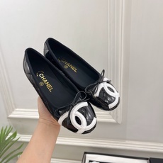 𝐂𝐇𝐀𝐍𝐄𝐋 | 小香 26𝐬𝐬 🦋2026 春夏新品 专柜经典走秀款 小香双C拼色菱格蝴蝶结芭蕾 𝐂𝐇𝐀𝐍𝐄𝐋 | 小香 26𝐬𝐬 🦋2026 春夏新品 专柜经典走秀款 小香双C拼色菱格蝴蝶结芭蕾