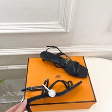 🐎𝐇𝐄𝐑𝐌𝐄* 爱玛仕 26𝐬𝐬 🌈2026春夏新品 顶级版本‼️ 经典kelly扣细带猫跟凉鞋 系列〰 🐎𝐇𝐄𝐑𝐌𝐄* 爱玛仕 26𝐬𝐬 🌈2026春夏新品 顶级版本‼️ 经典kelly扣细带猫跟凉鞋 系列〰