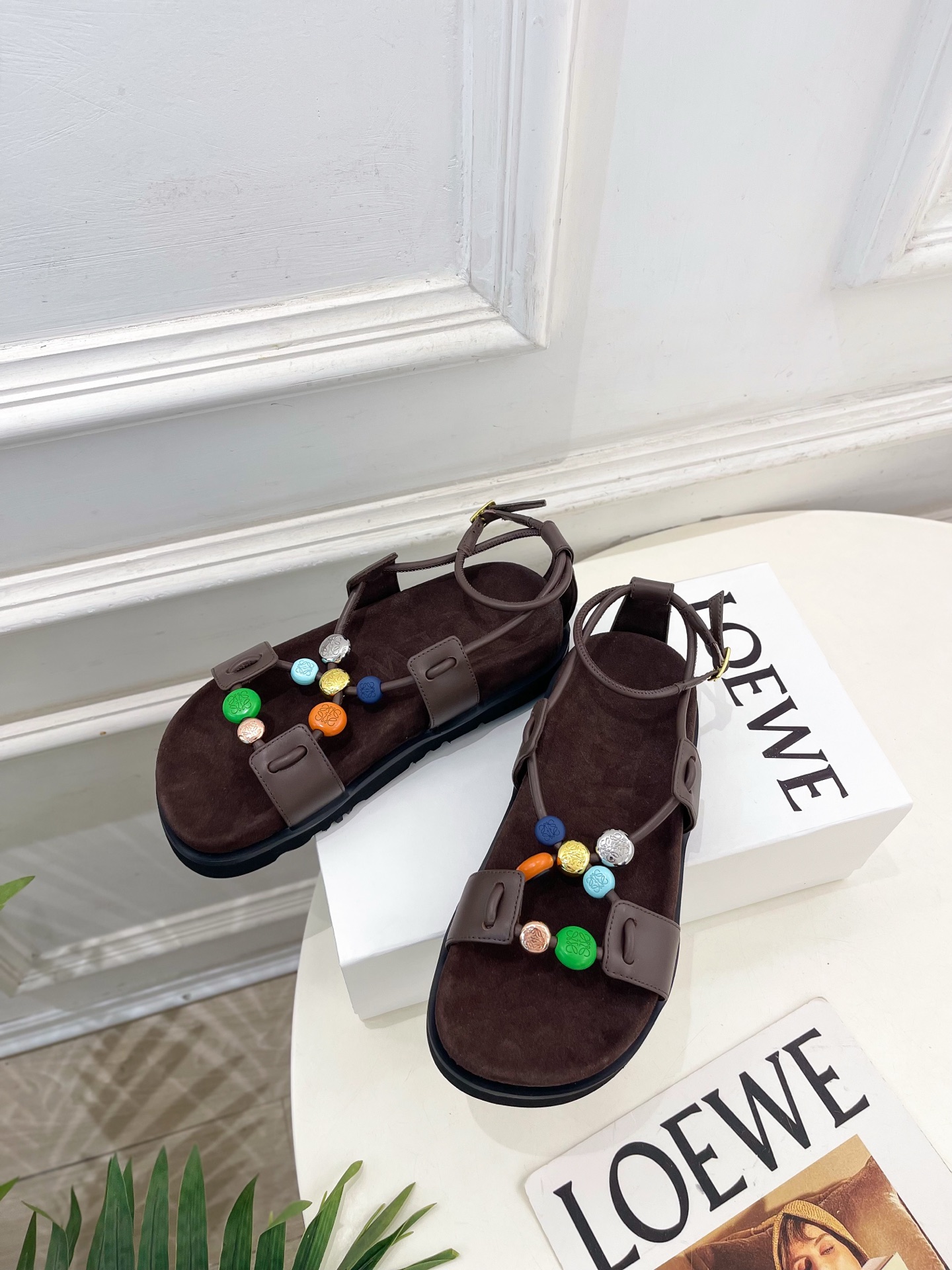 LOEWE 罗意威 2026春夏新品Pebble Beads彩虹珠珠罗马凉鞋—————————LOEWE
