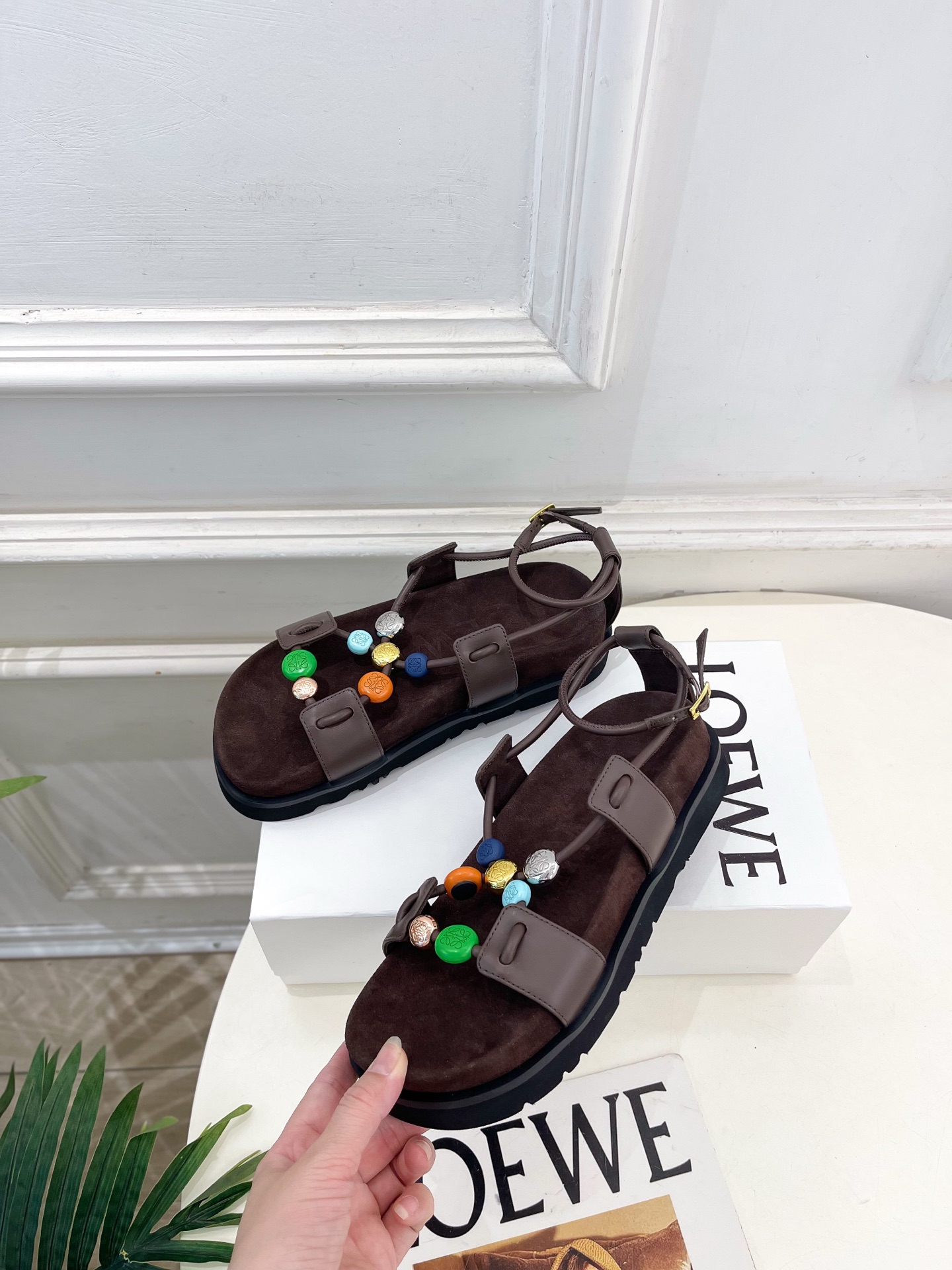 LOEWE 罗意威 2026春夏新品Pebble Beads彩虹珠珠罗马凉鞋—————————LOEWE