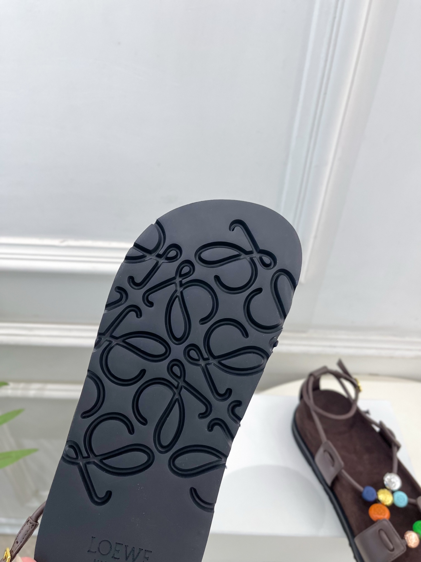 LOEWE 罗意威 2026春夏新品Pebble Beads彩虹珠珠罗马凉鞋—————————LOEWE