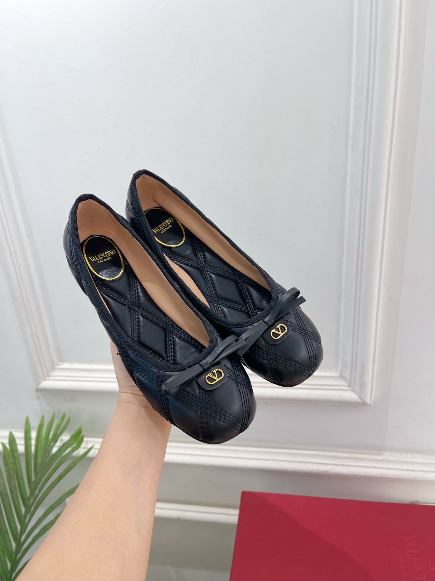 Valentino 华伦天奴 26𝐬𝐬2026春夏新品 VT菱格纹蝴蝶结芭蕾舞鞋上新☑️————————