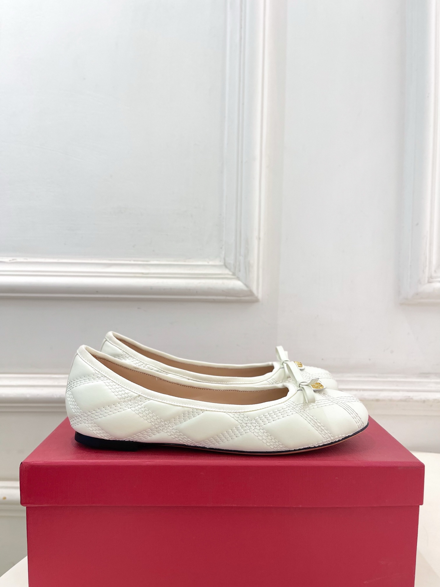 Valentino 华伦天奴 26𝐬𝐬2026春夏新品 VT菱格纹蝴蝶结芭蕾舞鞋上新☑️————————