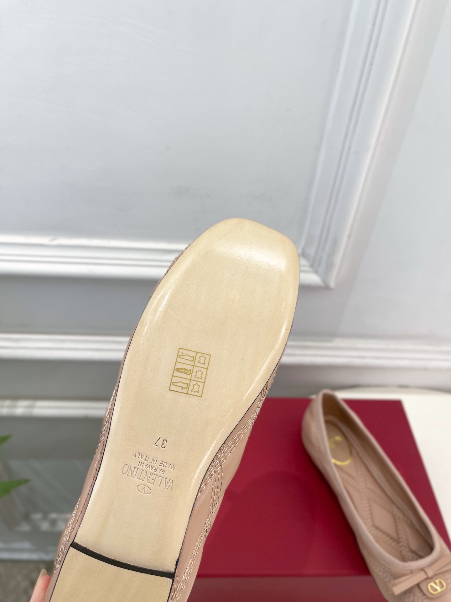 Valentino 华伦天奴 26𝐬𝐬2026春夏新品 VT菱格纹蝴蝶结芭蕾舞鞋上新☑️————————